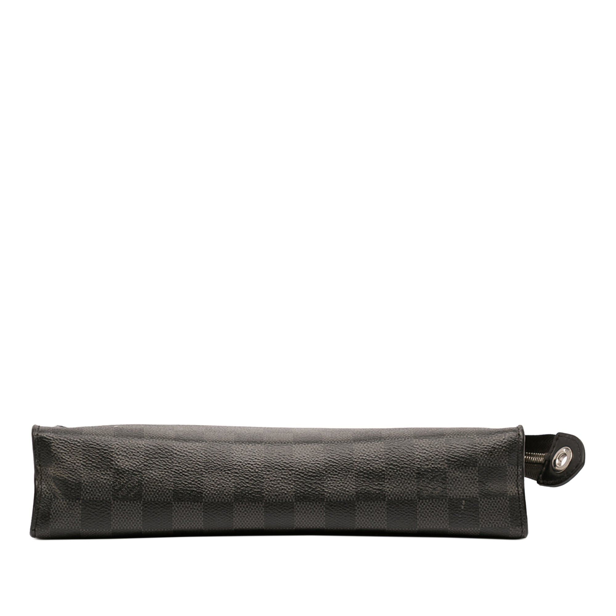 Louis Vuitton Damier Graphite Pochette Voyage MM Size ONE SIZE - 3 Thumbnail