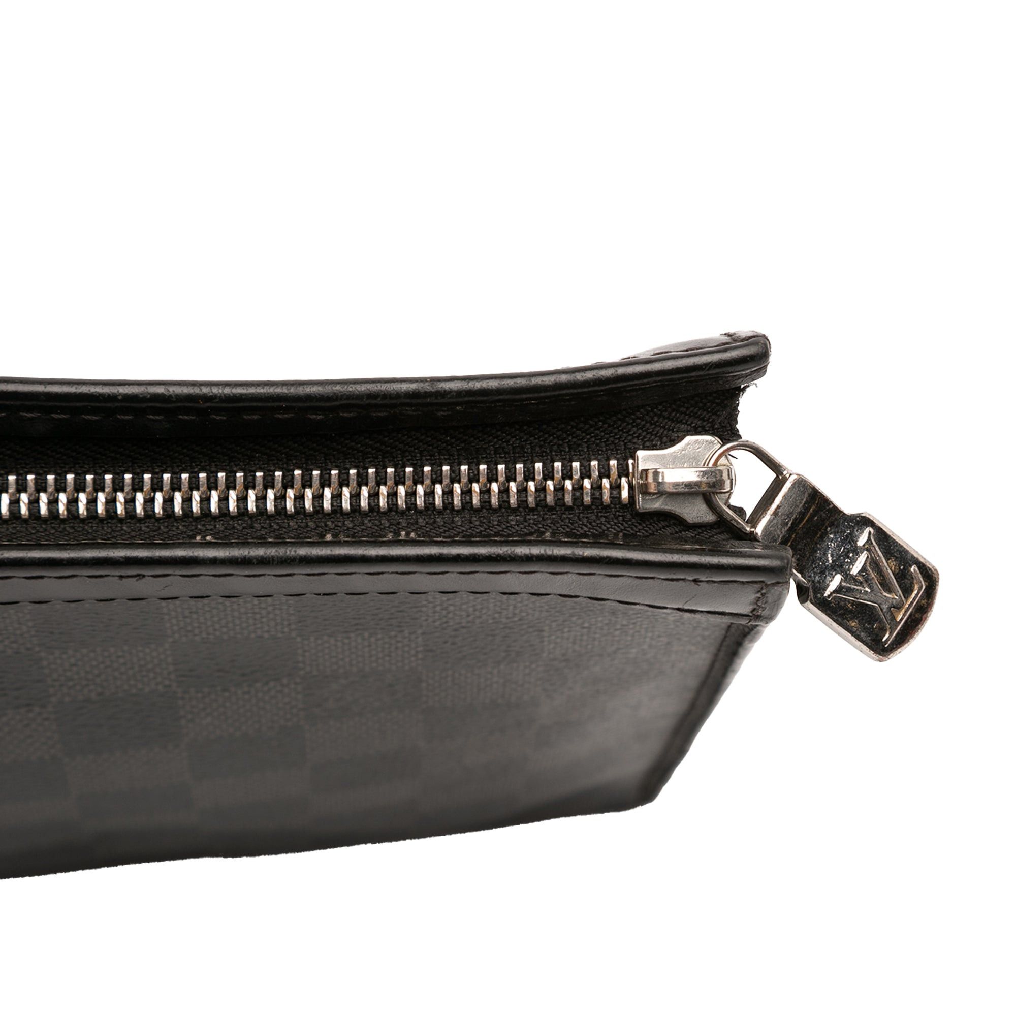 Louis Vuitton Damier Graphite Pochette Voyage MM Size ONE SIZE - 8 Thumbnail