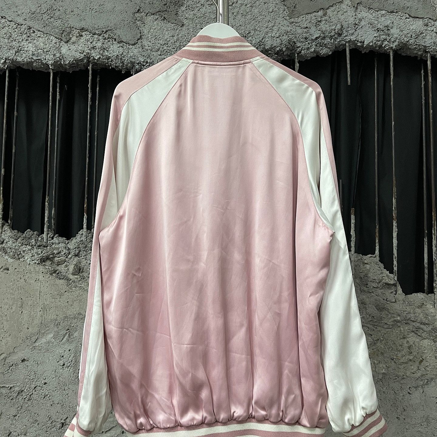 Saint Laurent Paris Saint Laurent Pink Satin Bomber Jacket Size 36 Size XS / US 0-2 / IT 36-38 - 2 Thumbnail