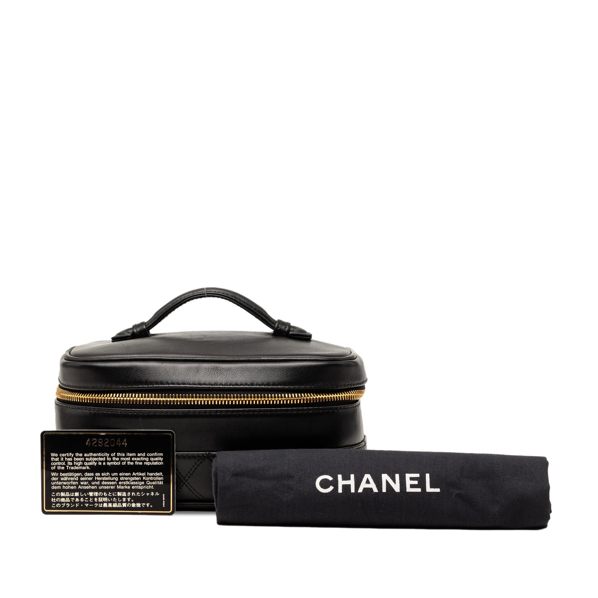 Chanel CC Quilted Lambskin Vanity Bag Size ONE SIZE - 8 Thumbnail