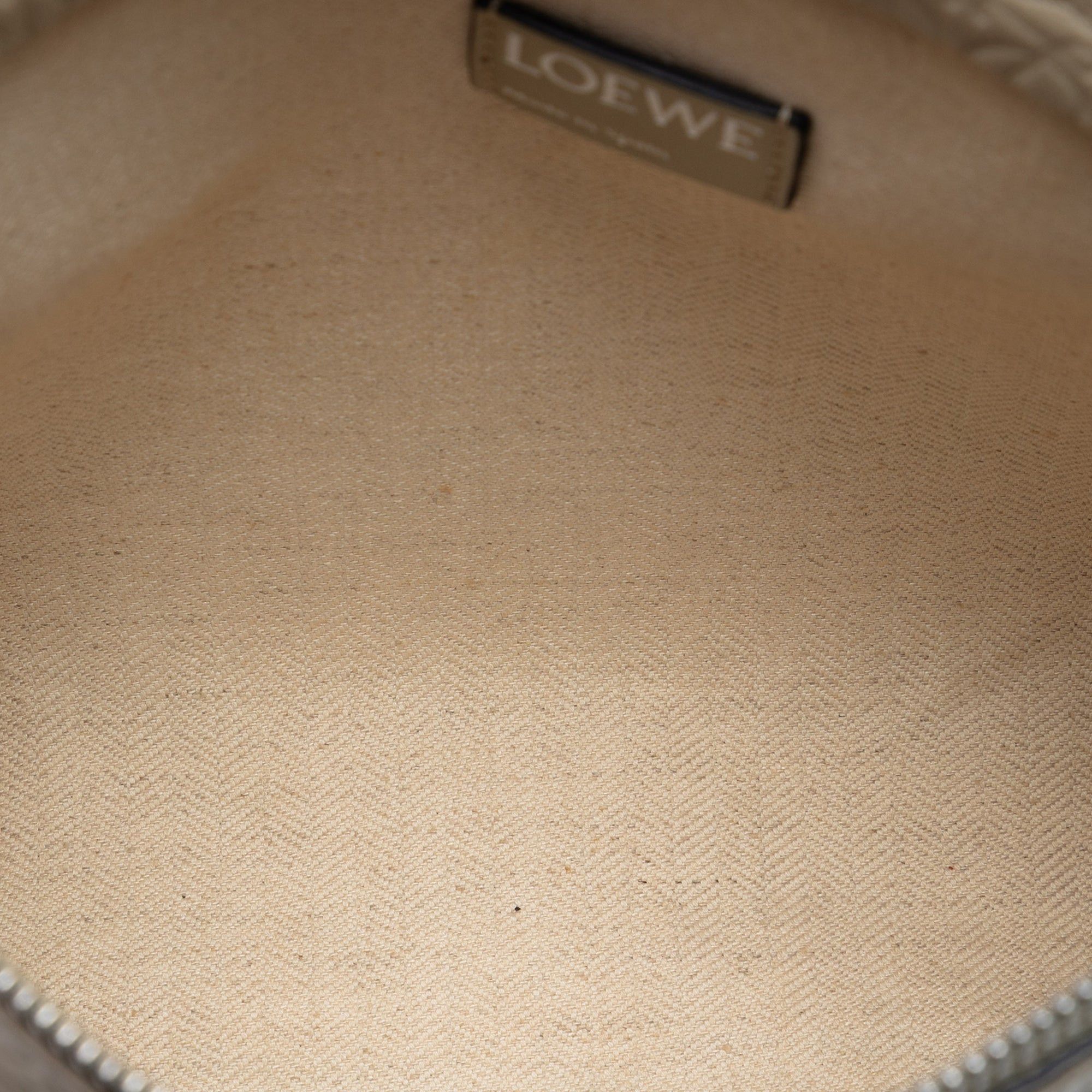 Loewe Embossed Anagram Leather Repeat T Clutch Size ONE SIZE - 4 Thumbnail