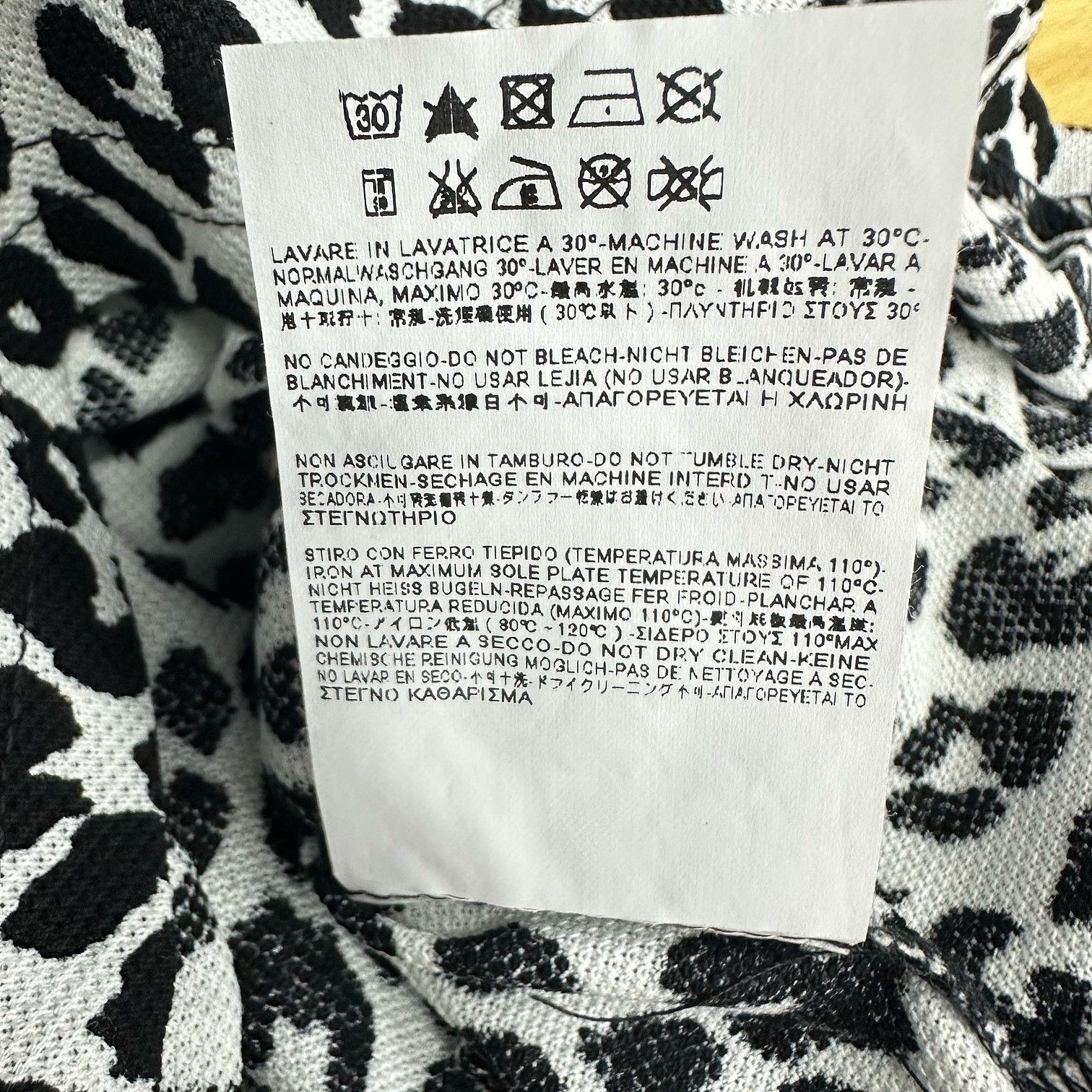 Saint Laurent Paris Saint Laurent Leopard Print Polo Size XXL Size US XXL / EU 58 / 5 - 6 Thumbnail