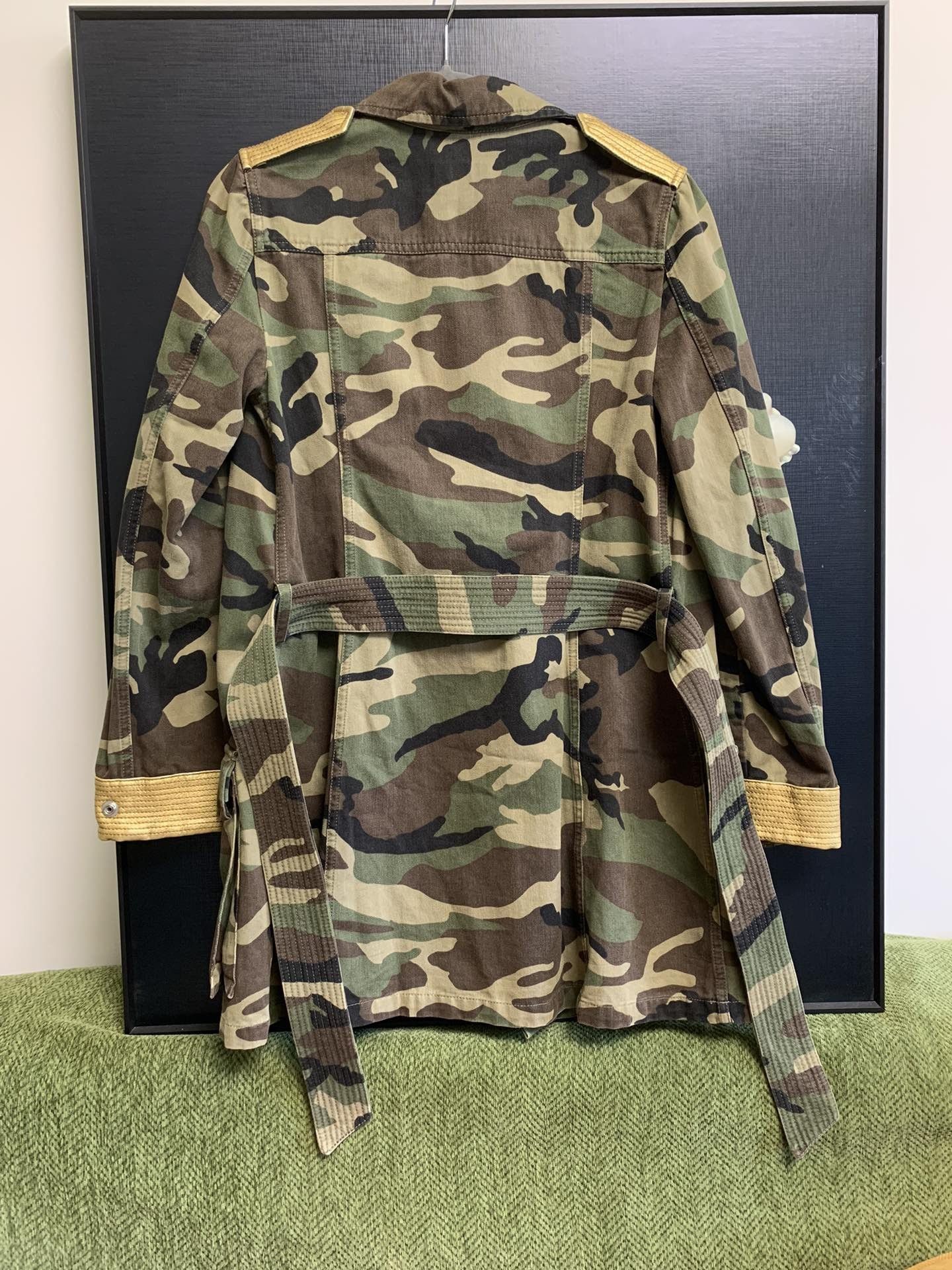 Saint Laurent Paris Saint Laurent Camouflage Gold Trim Jacket Size 36 Size XS / US 0-2 / IT 36-38 - 2 Thumbnail
