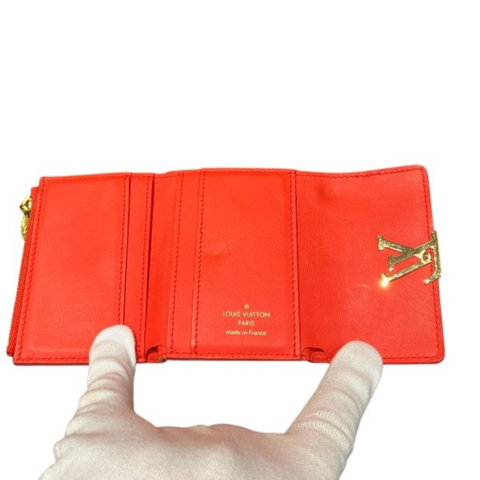Louis Vuitton Louis Vuitton Taurillon Portefeuille Capucines XS M69069 Tri-fold Wallet for Women Size ONE SIZE - 3 Thumbnail