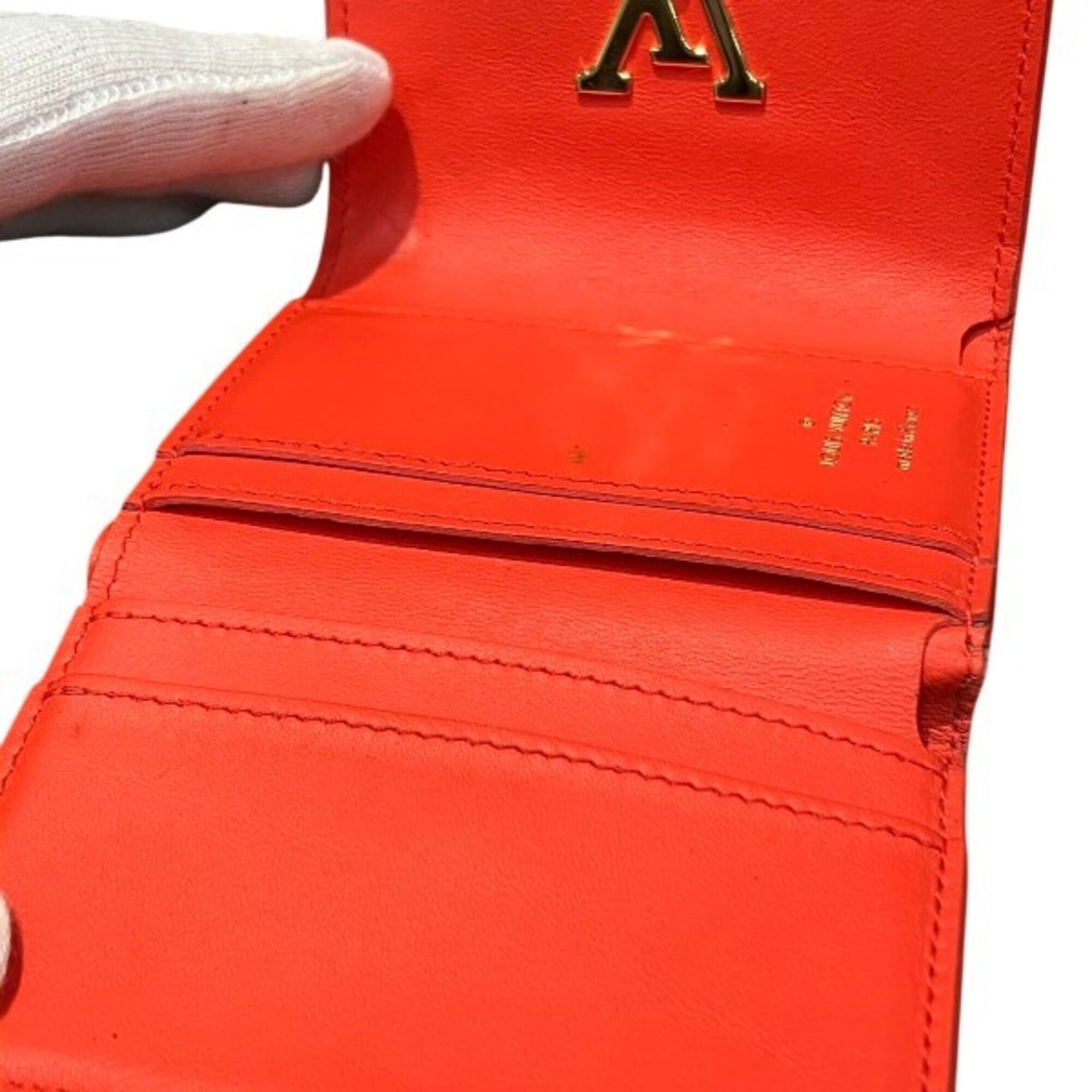 Louis Vuitton Louis Vuitton Taurillon Portefeuille Capucines XS M69069 Tri-fold Wallet for Women Size ONE SIZE - 9 Thumbnail