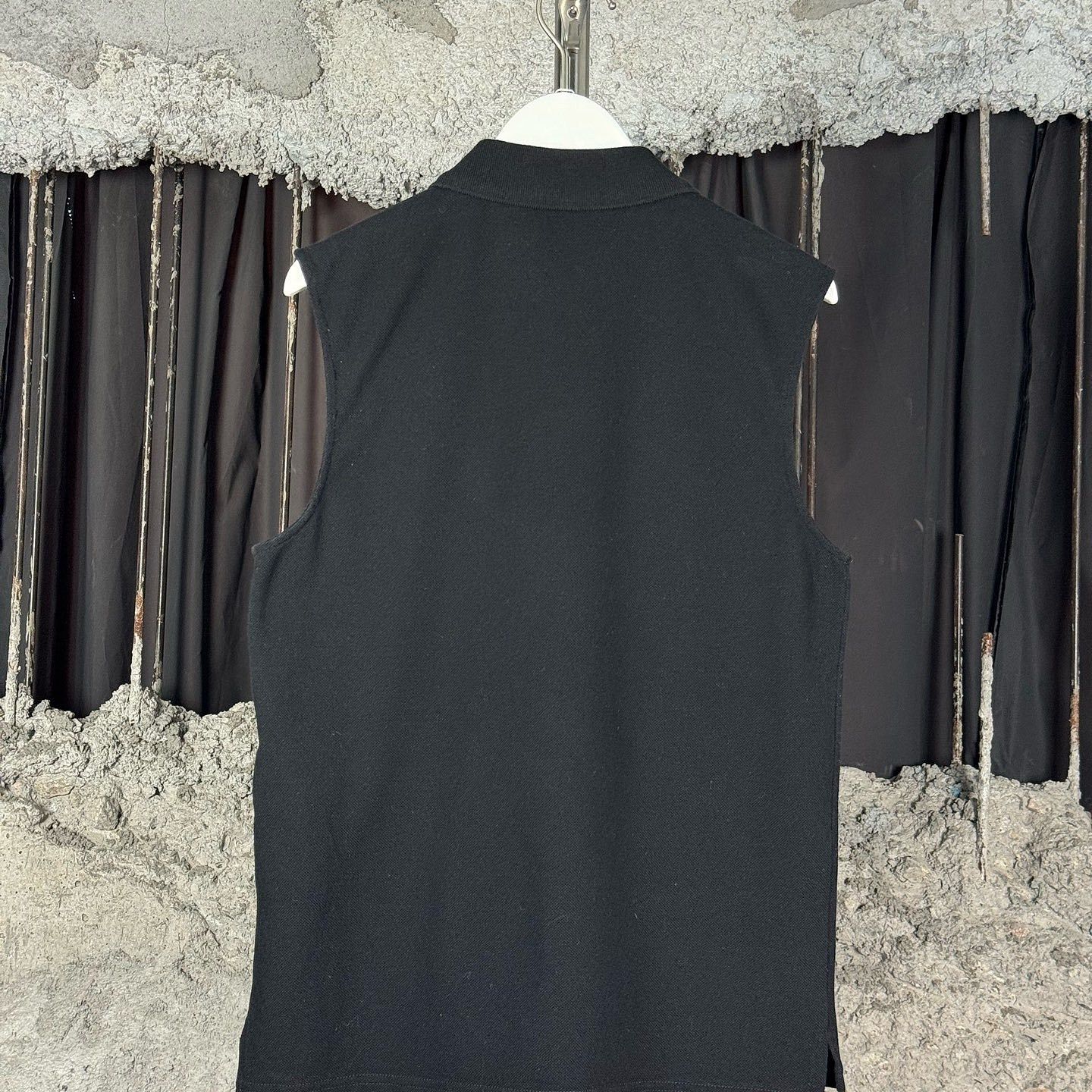 Saint Laurent Paris Saint Laurent YSL Logo Sleeveless Polo Size S Size US S / EU 44-46 / 1 - 2 Thumbnail