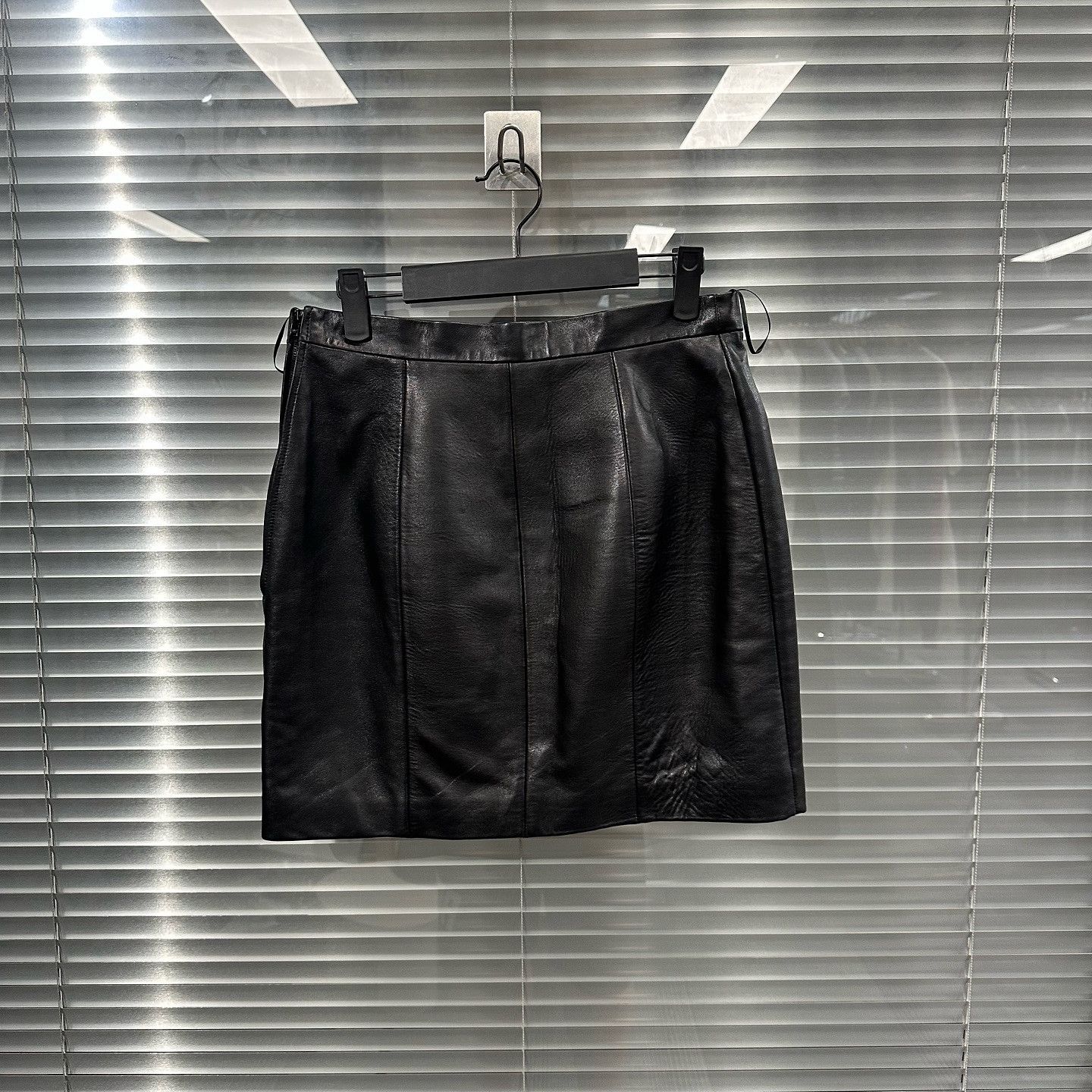 Saint Laurent Paris Saint Laurent Lambskin Mini Skirt Size FR 40 Size 28" / US 6 / IT 42 - 2 Thumbnail