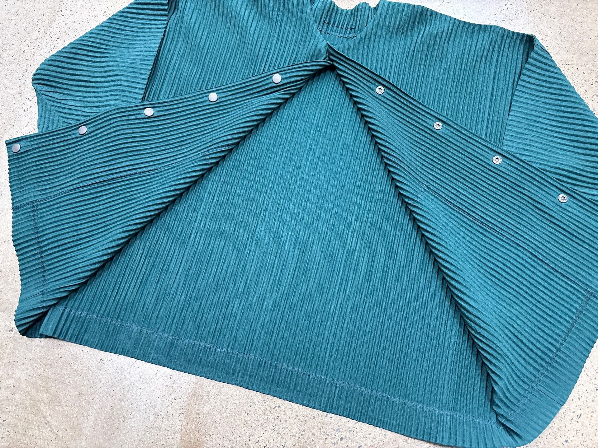 Issey Miyake Issey Miyake Homme Plissé Pleated Button Cardigan Size US L / EU 52-54 / 3 - 4 Thumbnail