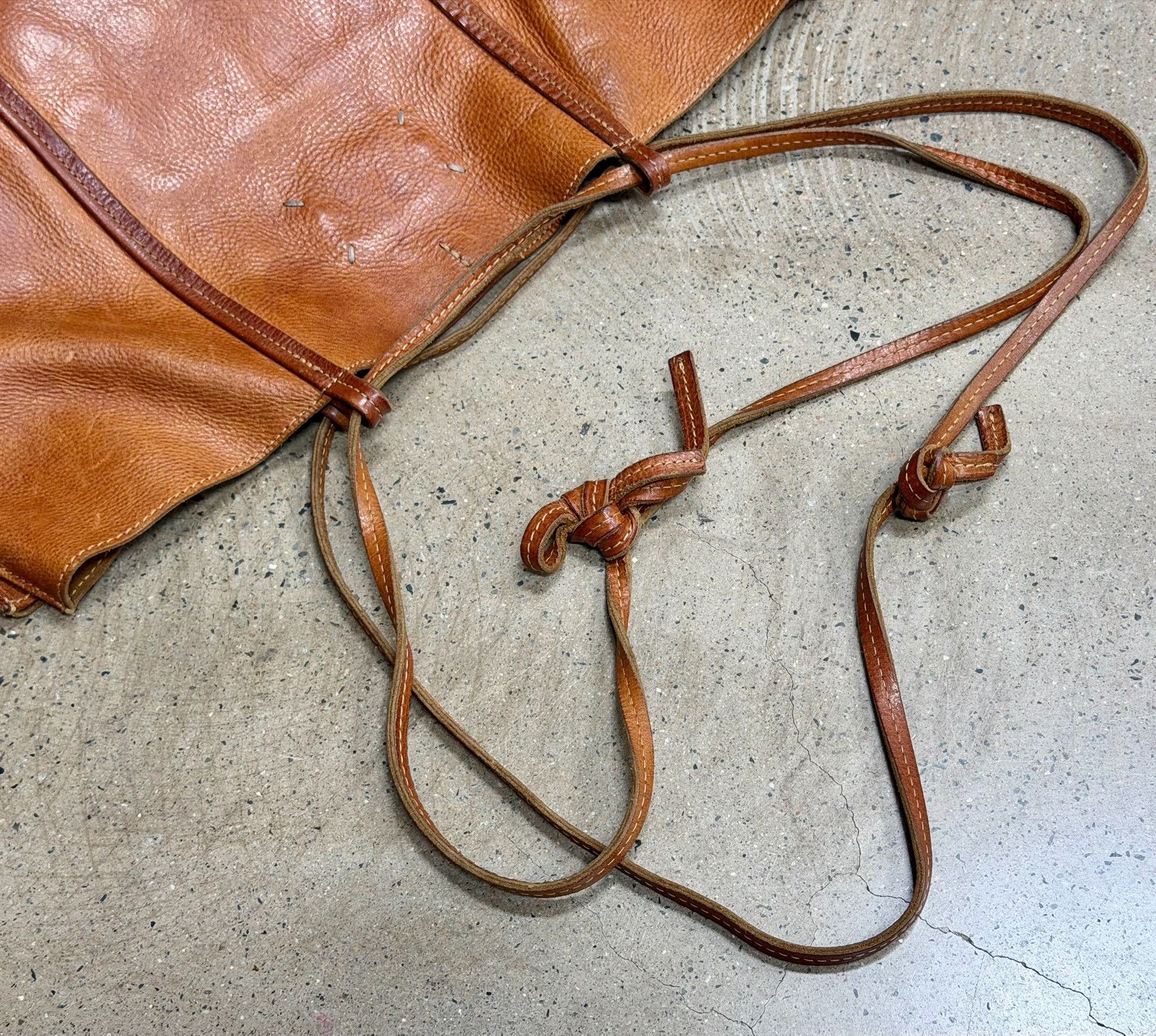 Maison Margiela Maison Margiela Martin Margiela Era Distressed Leather Tote Size ONE SIZE - 8 Thumbnail