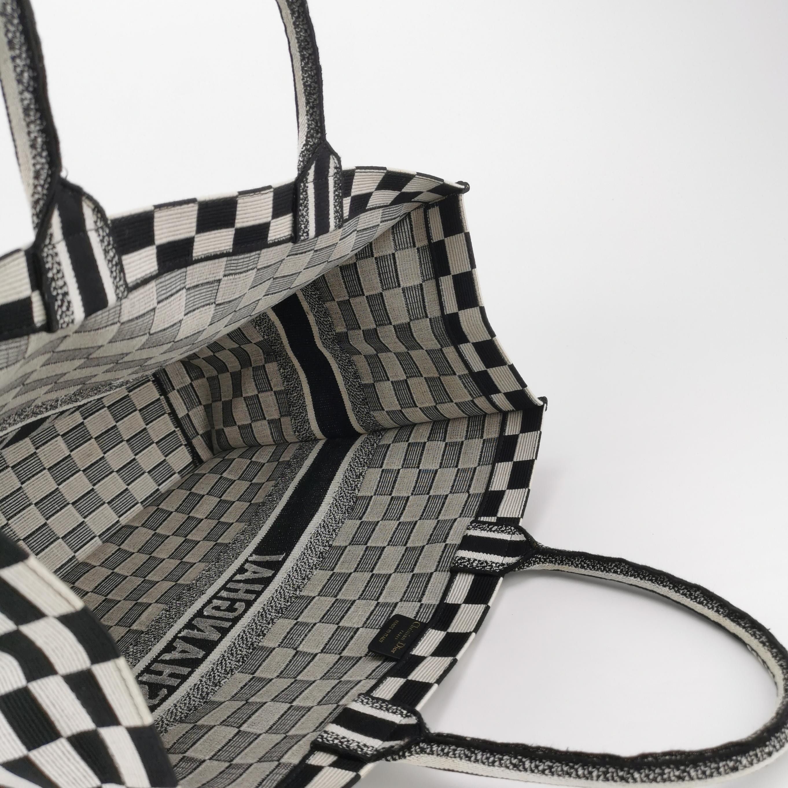 Dior Dior Women os Tote Bags Size ONE SIZE - 7 Thumbnail
