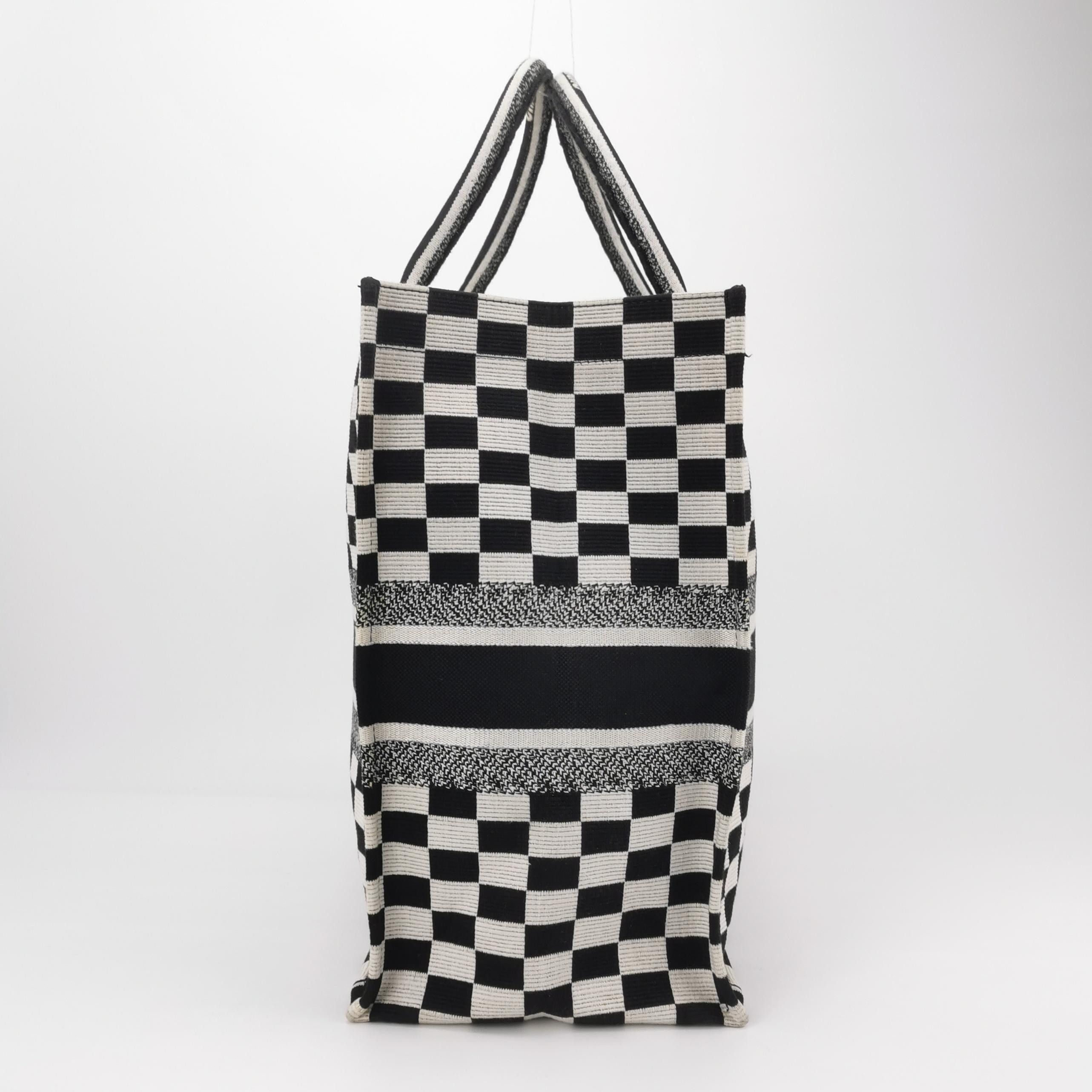Dior Dior Women os Tote Bags Size ONE SIZE - 4 Thumbnail