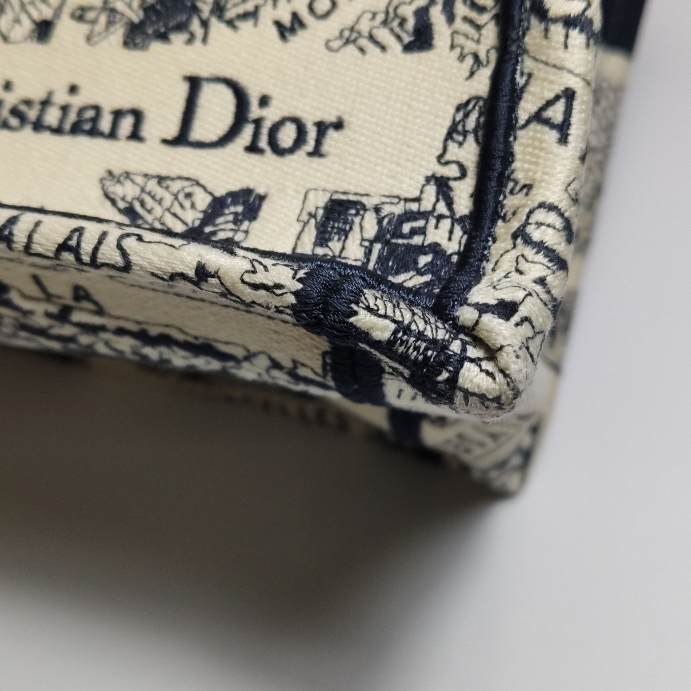 Dior Dior Women os Tote Bags Size ONE SIZE - 18 Thumbnail