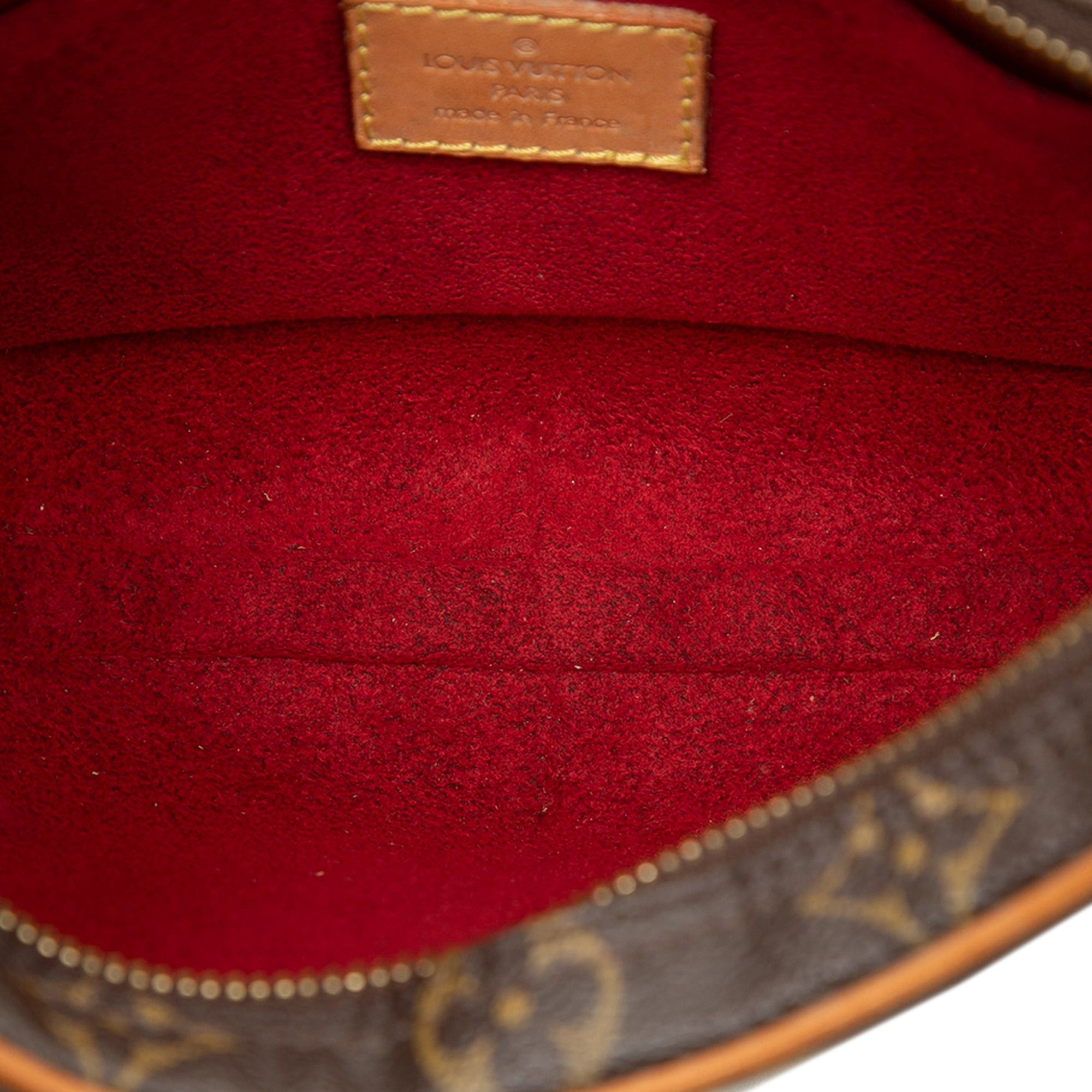 Louis Vuitton Monogram Croissant PM Size ONE SIZE - 4 Thumbnail