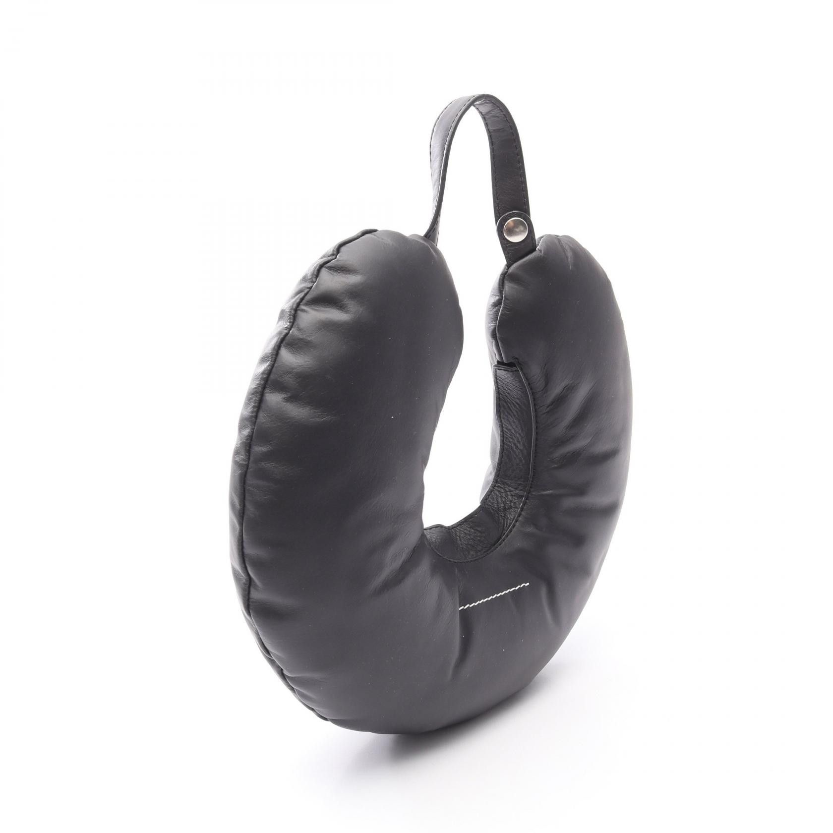 Maison Margiela MM6 Maison Margiela MM6 Travel Pillow Leather Handbag Leather Handbag SB6WD0034P7179T8013 DUTY FREE for USA Size ONE SIZE - 2 Thumbnail