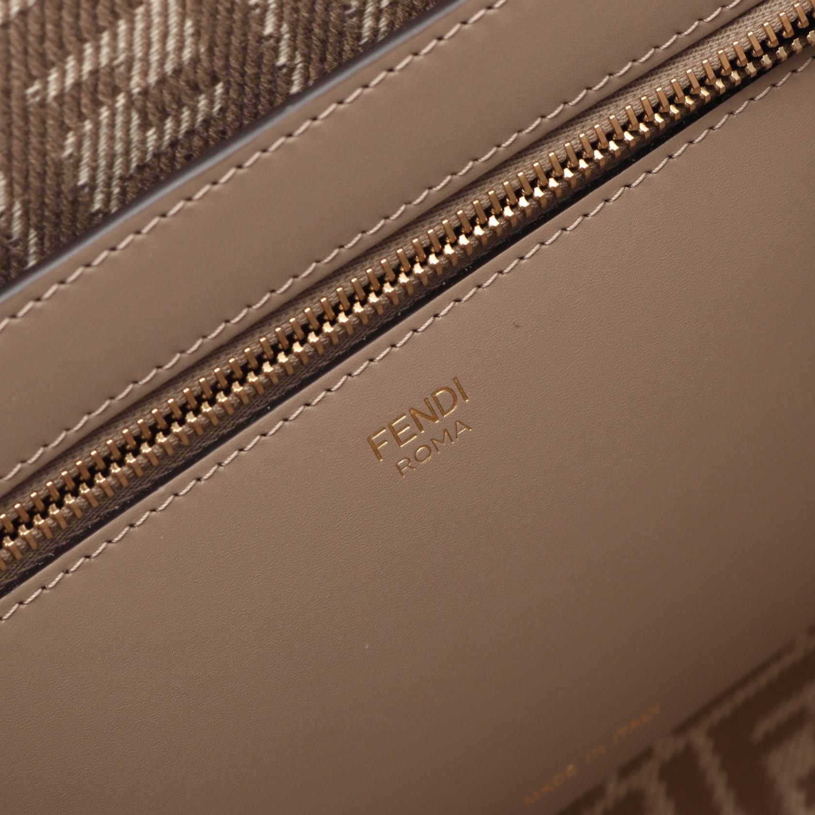 Fendi Fendi FENDI LARGE ROLL tote bag Leather Tote Bag 8BH425AUPJF1SNP DUTY FREE for USA Size ONE SIZE - 4 Thumbnail