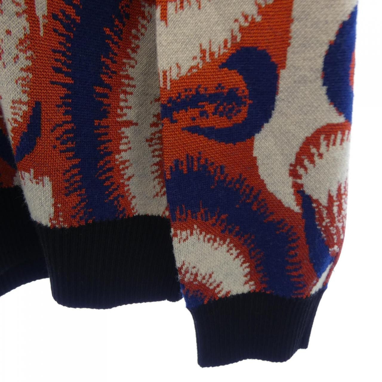 Dries Van Noten Dries Van Noten Dries Van Noten Knitwear Textile Tops DUTY FREE for USA Size ONE SIZE - 6 Thumbnail