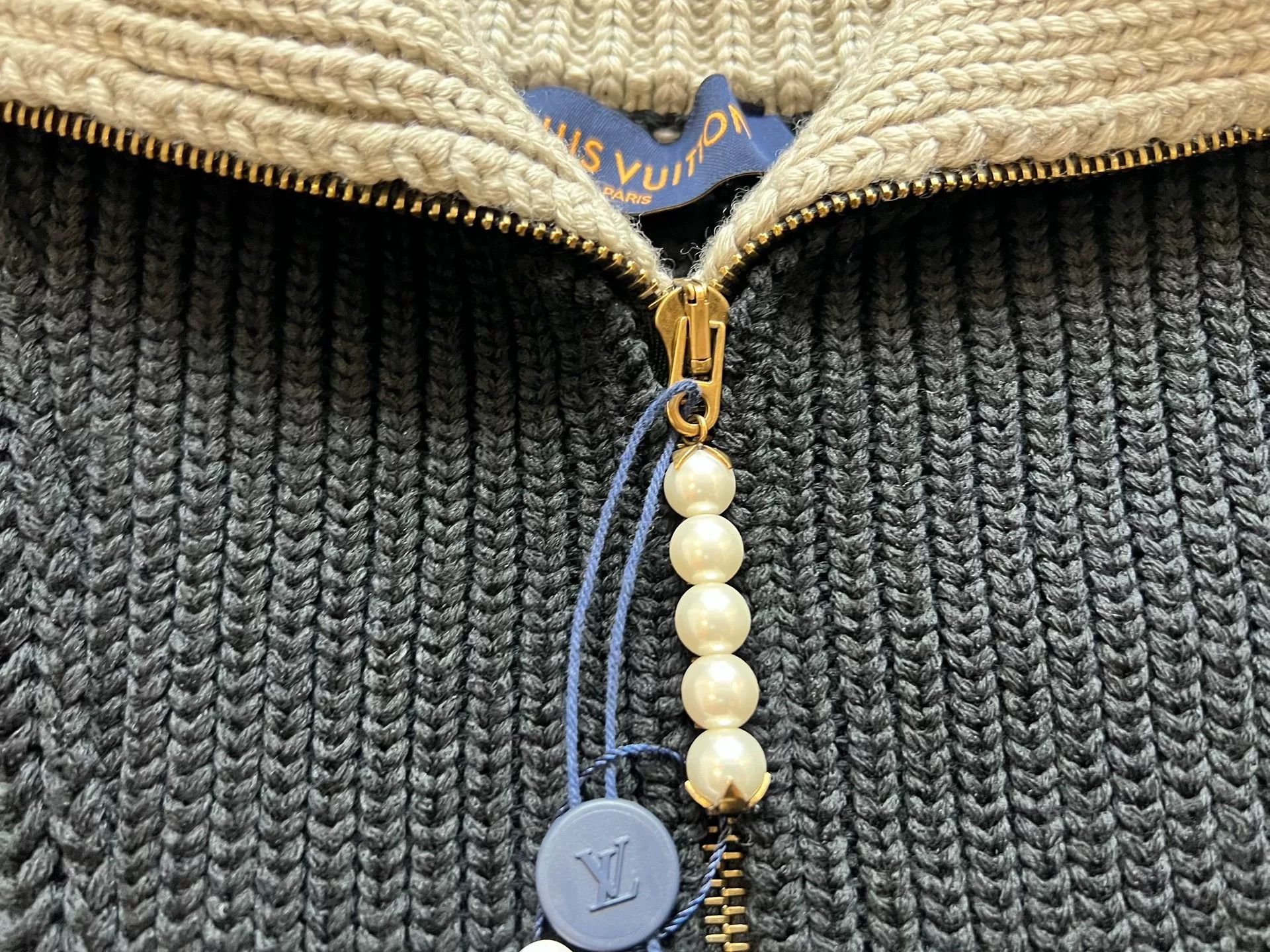 Louis Vuitton Louis Vuitton 25SS Aviator Sweater Size US L / EU 52-54 / 3 - 6 Thumbnail
