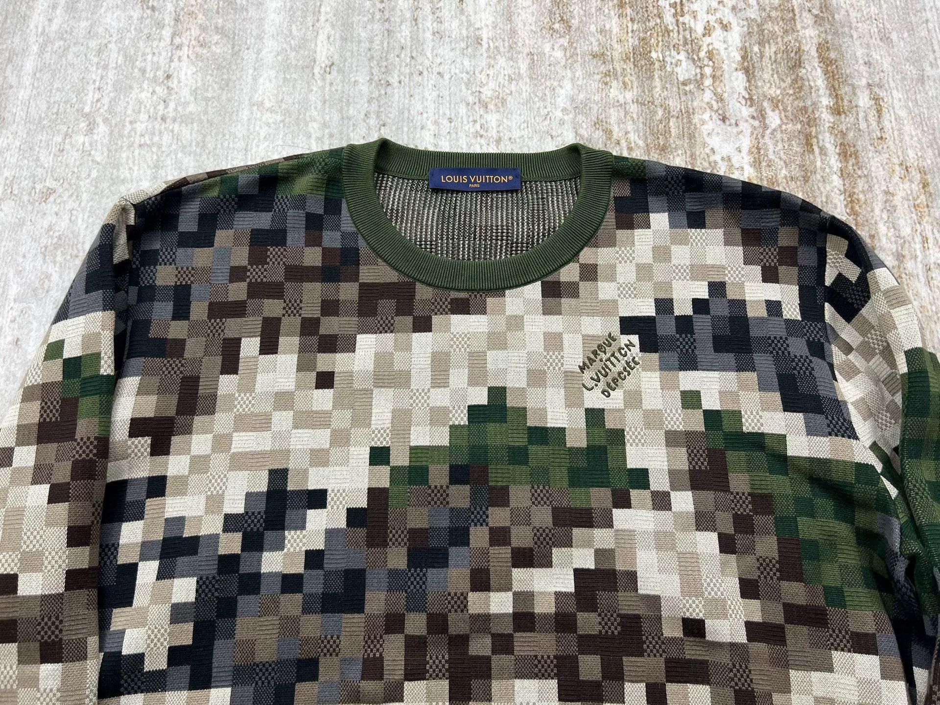 Louis Vuitton Louis Vuitton Pharrell Camouflage Mosaic Hoodie Size US XXL / EU 58 / 5 - 2 Thumbnail