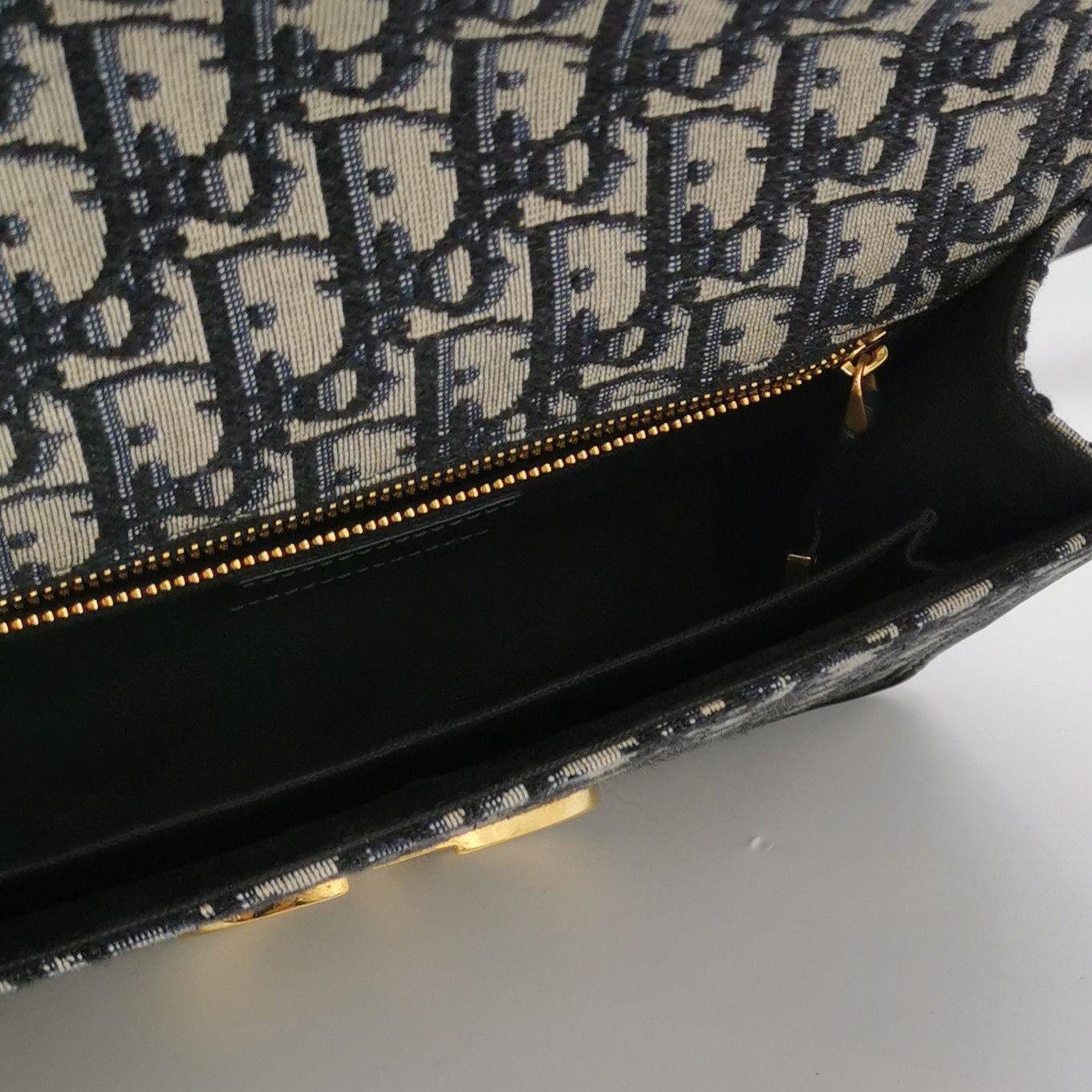 Dior Dior Women os Crossbody Bags Size ONE SIZE - 7 Thumbnail