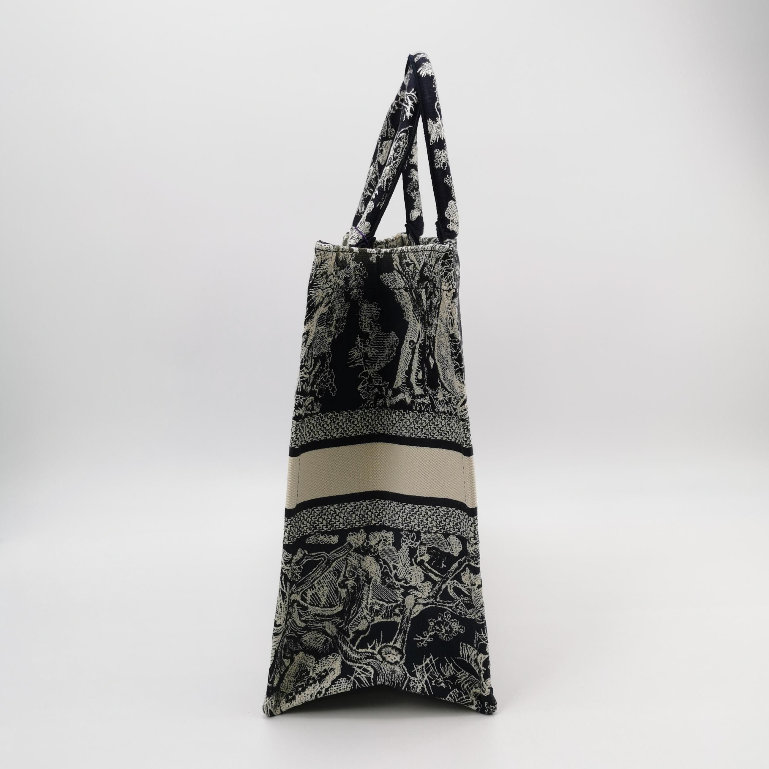 Dior Dior Women os Tote Bags Size ONE SIZE - 4 Thumbnail