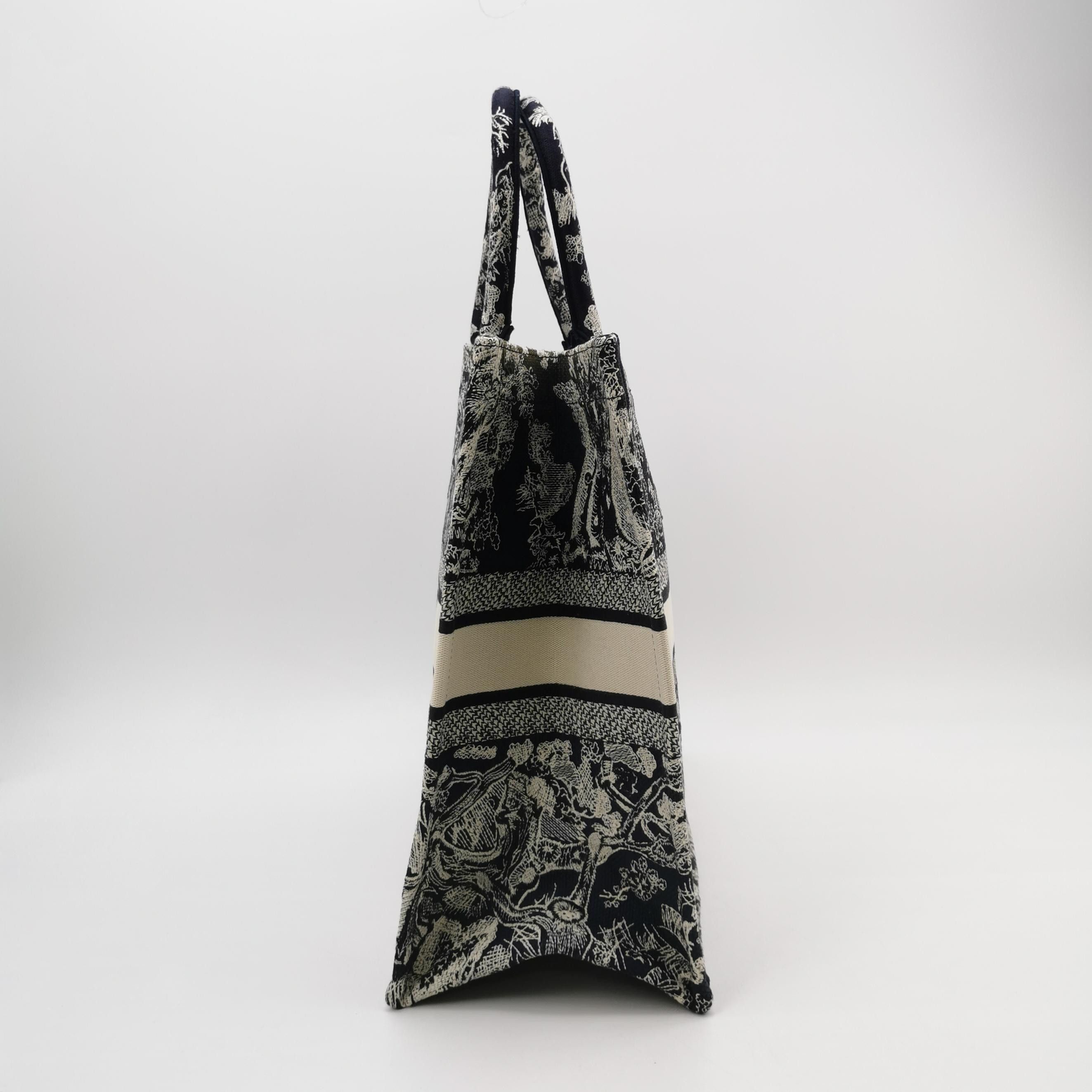 Dior Dior Women os Tote Bags Size ONE SIZE - 3 Thumbnail