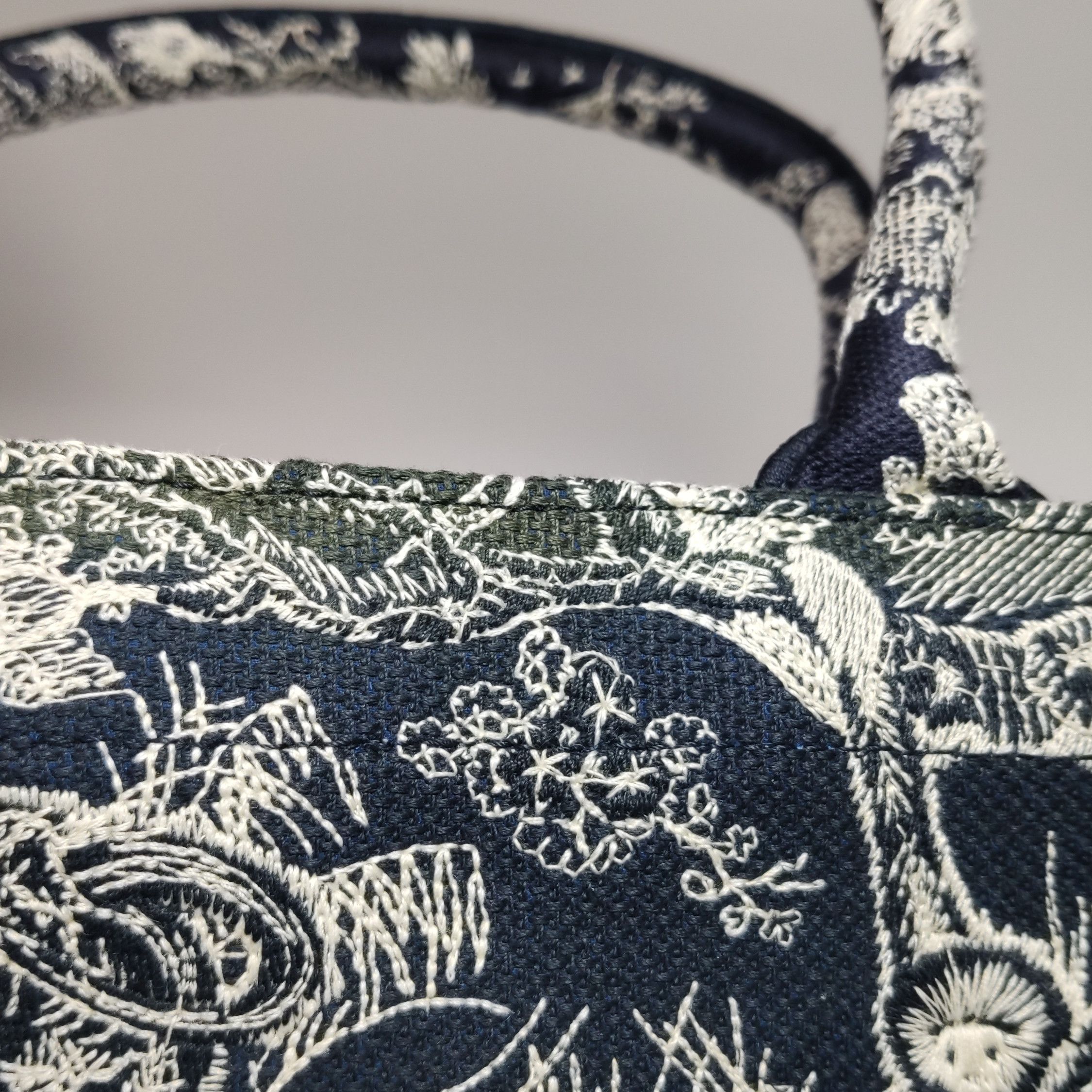Dior Dior Women os Tote Bags Size ONE SIZE - 16 Thumbnail