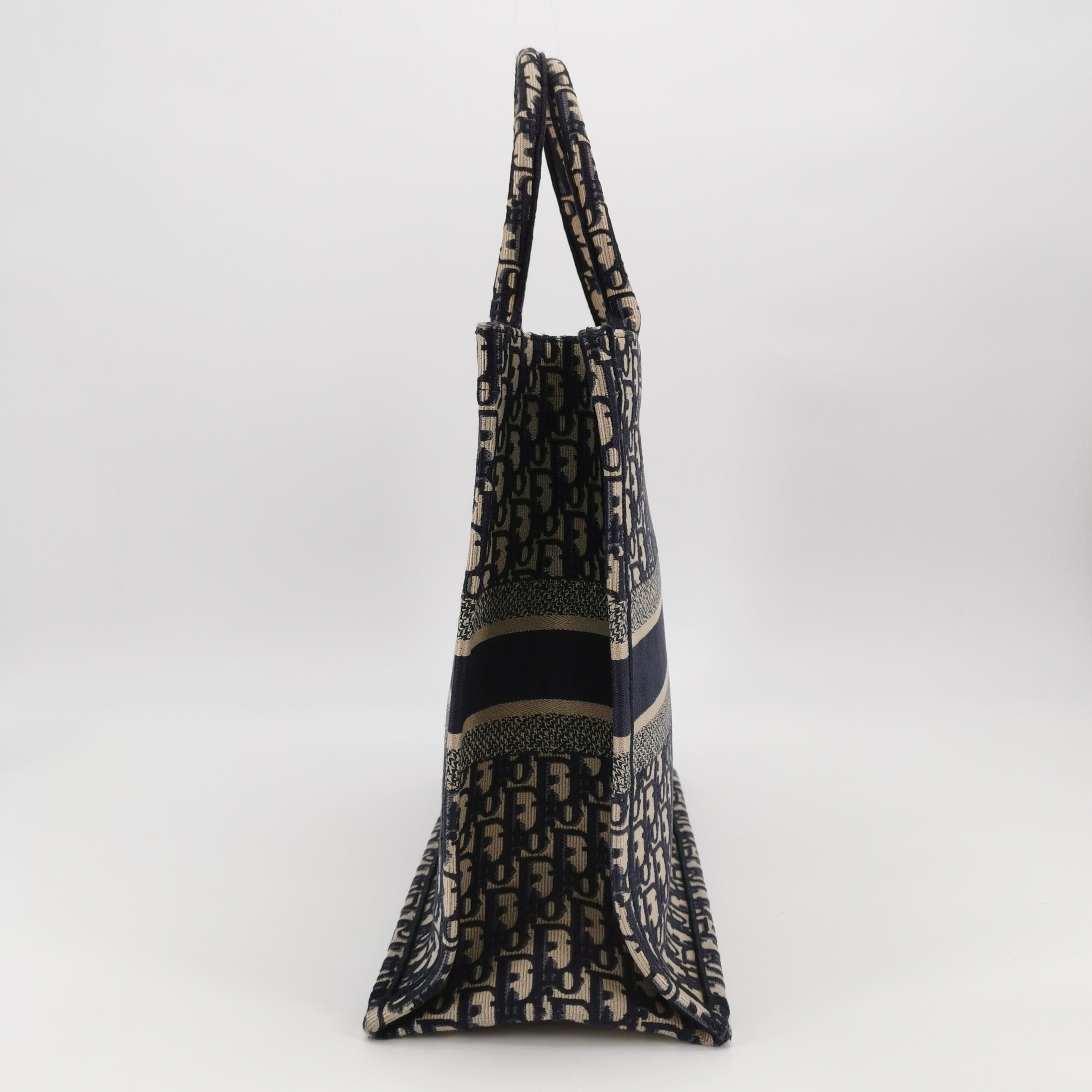 Dior Dior Women os Tote Bags Size ONE SIZE - 3 Thumbnail