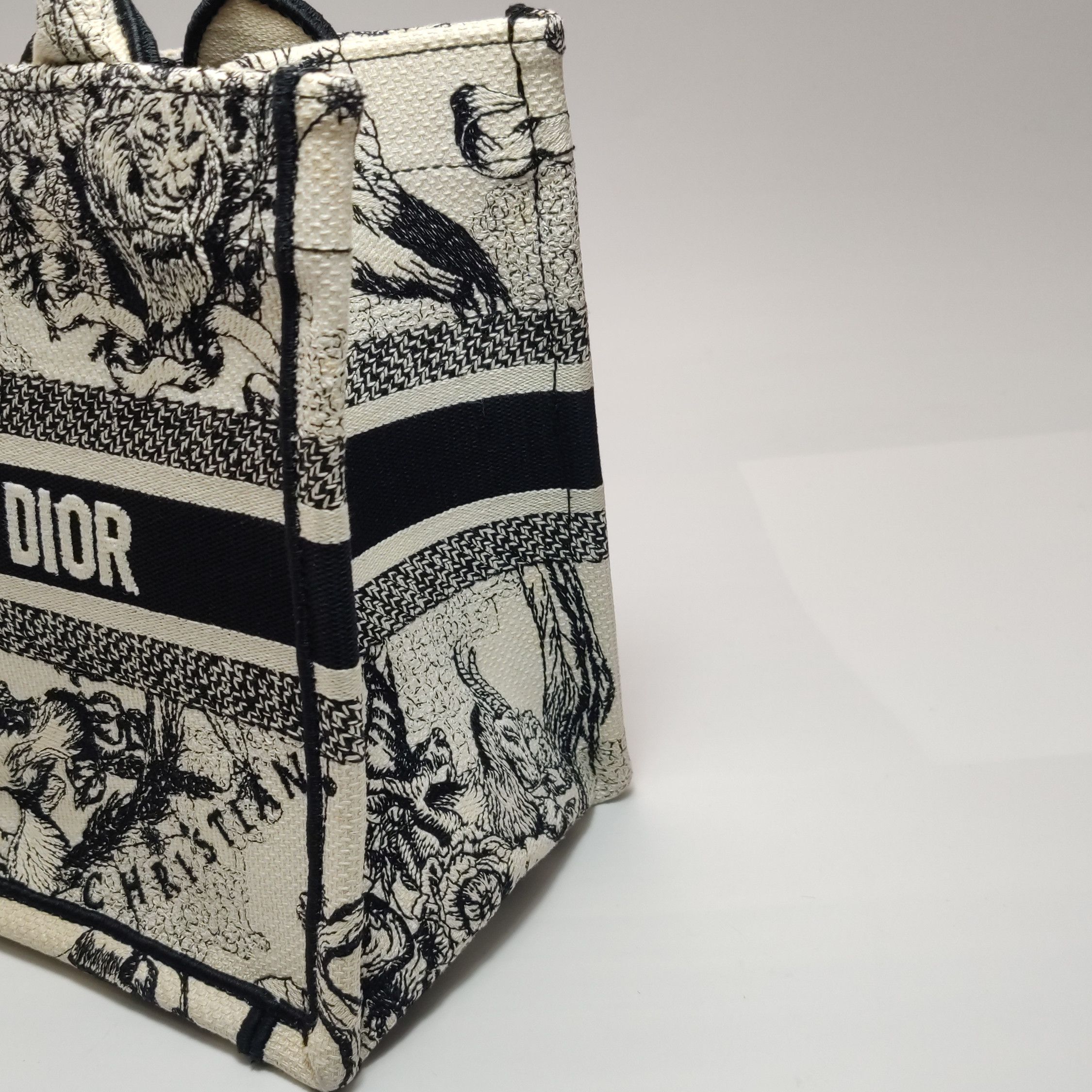 Dior Dior Women os Tote Bags Size ONE SIZE - 21 Thumbnail