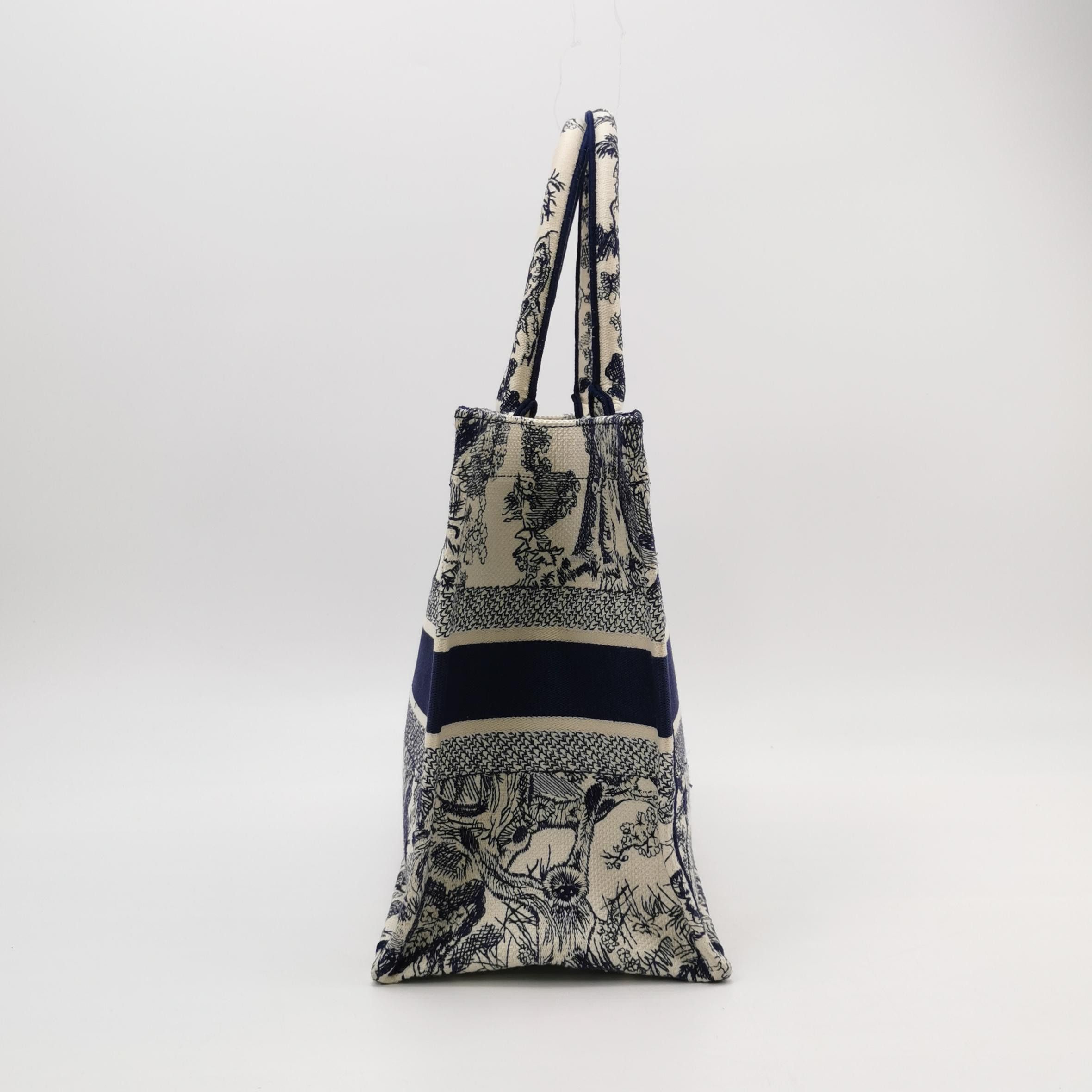 Dior Dior Women os Tote Bags Size ONE SIZE - 4 Thumbnail