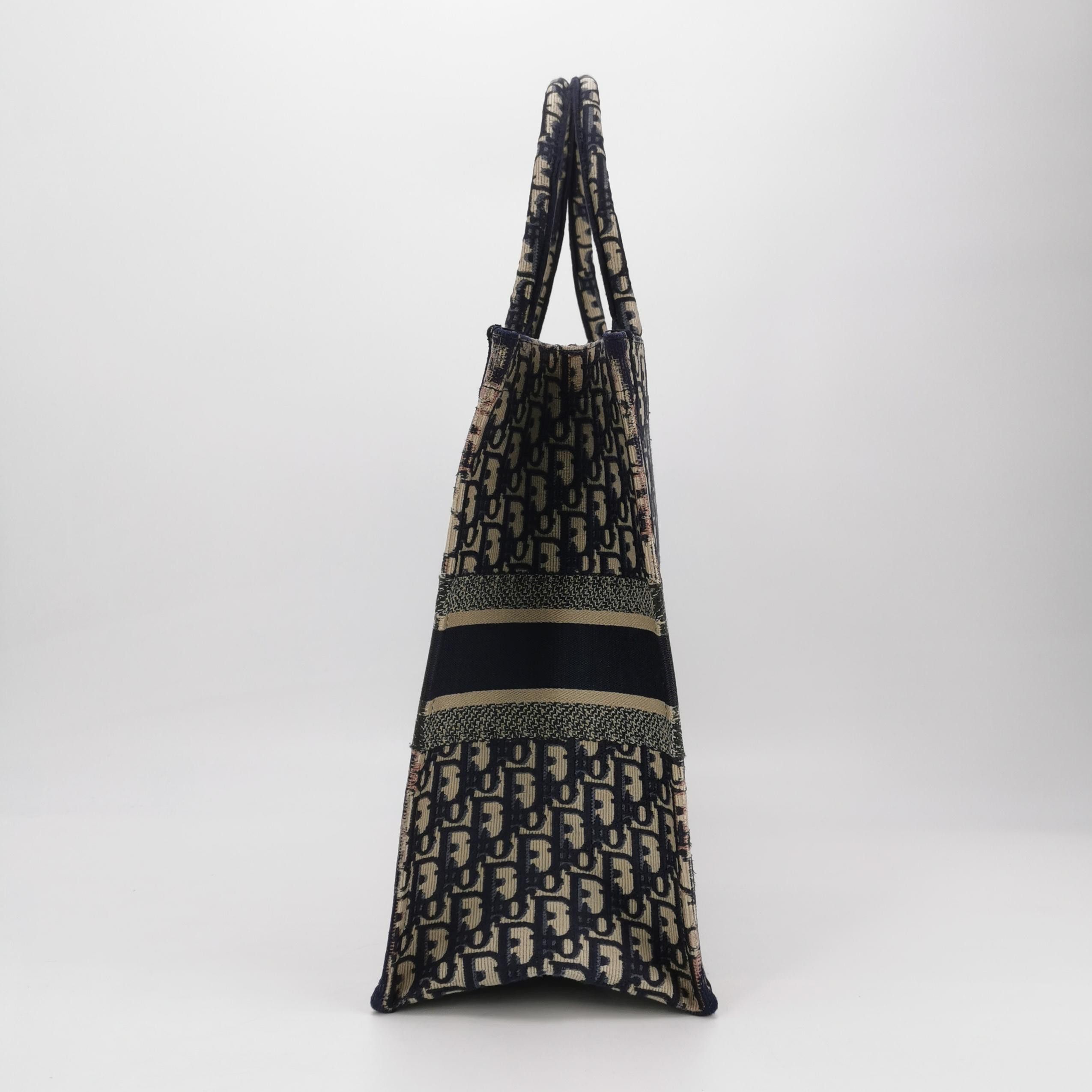 Dior Dior Women os Tote Bags Size ONE SIZE - 3 Thumbnail