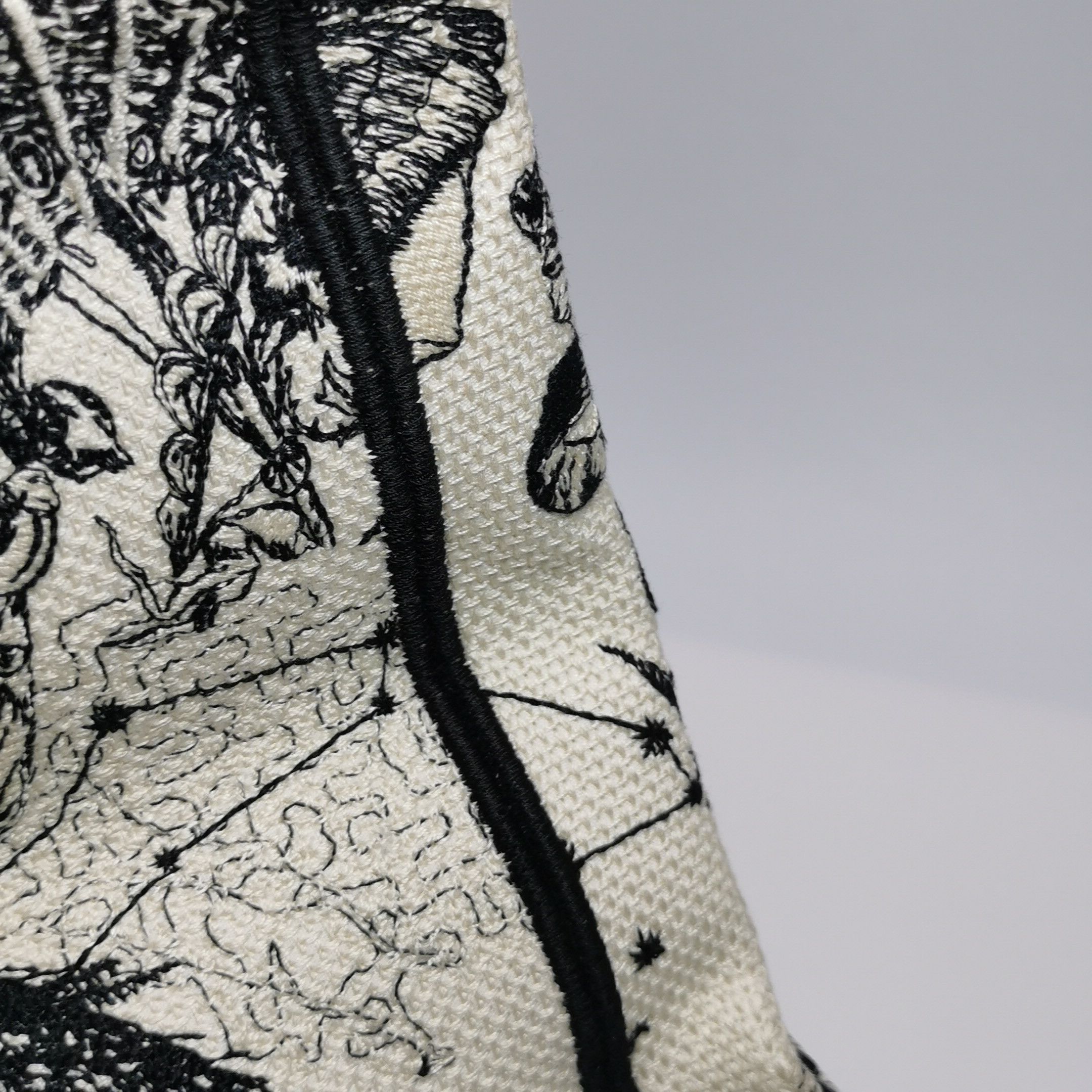 Dior Dior Women os Tote Bags Size ONE SIZE - 19 Thumbnail