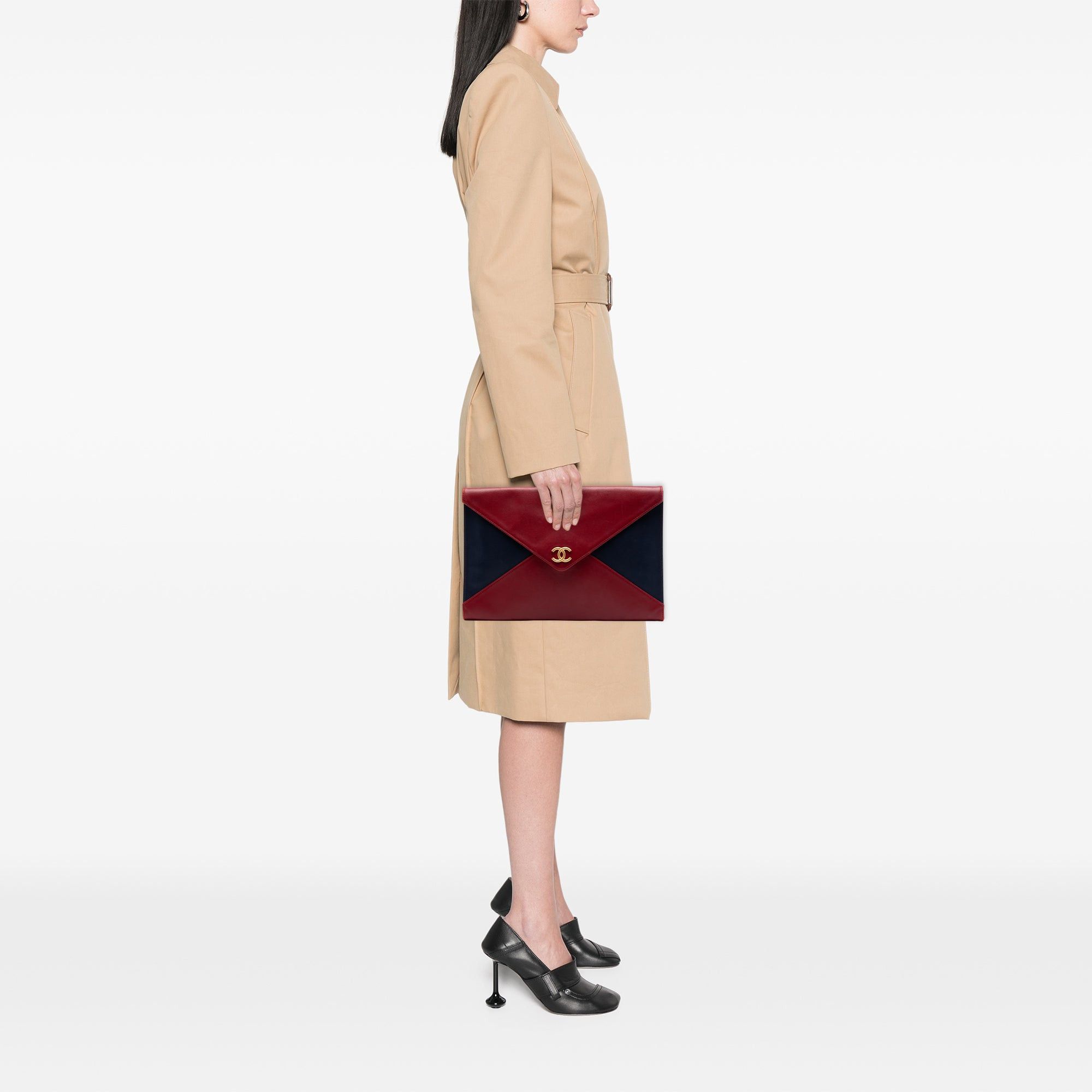 Chanel Large Bicolor Lambskin Envelope Clutch Size ONE SIZE - 6 Thumbnail