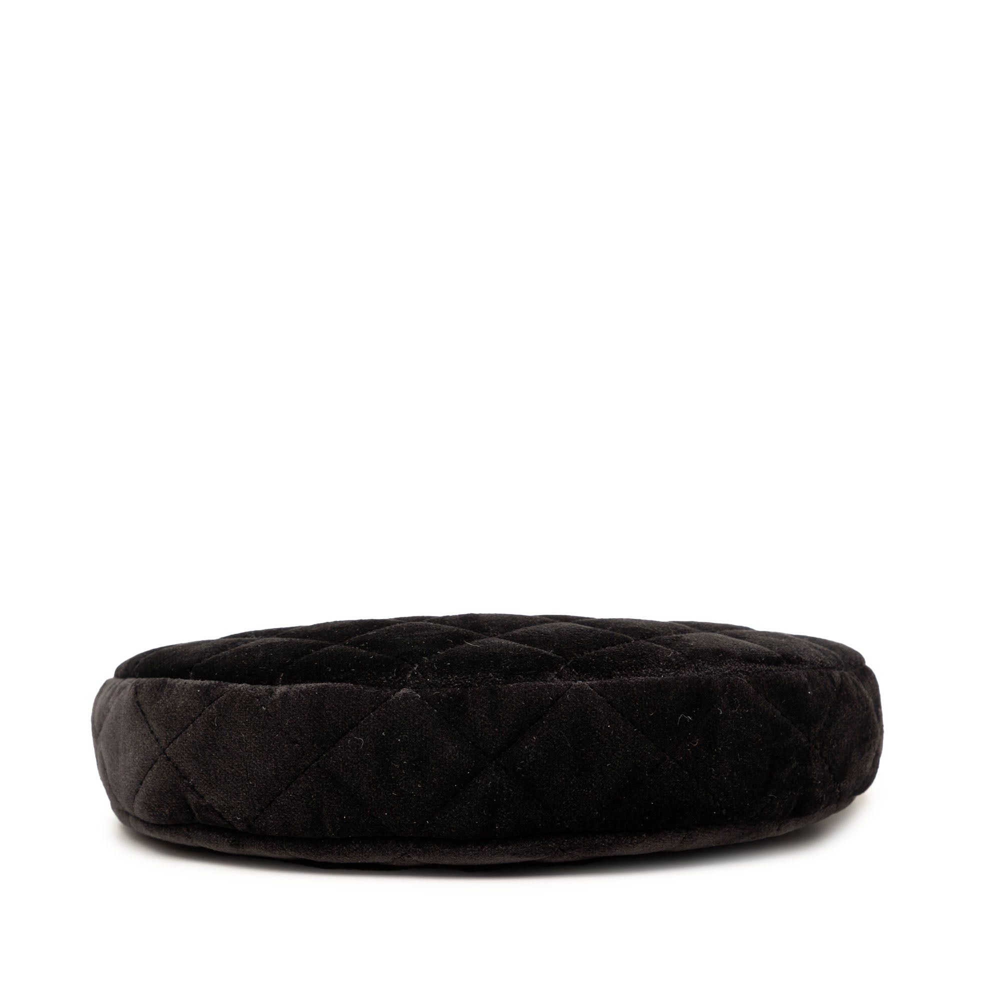 Chanel CC Quilted Velour Half Moon Chain Crossbody Size ONE SIZE - 3 Thumbnail