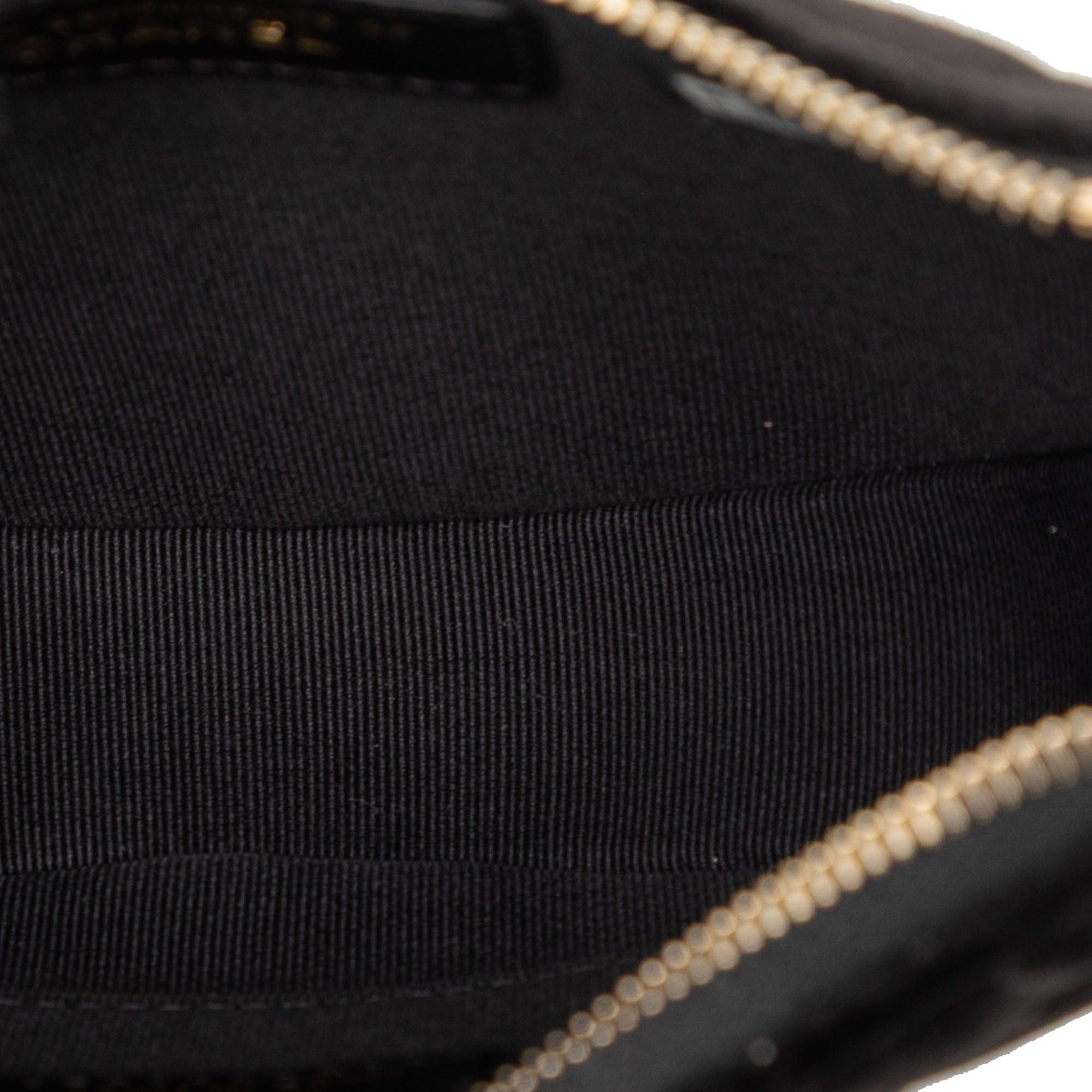 Chanel CC Quilted Velour Half Moon Chain Crossbody Size ONE SIZE - 4 Thumbnail