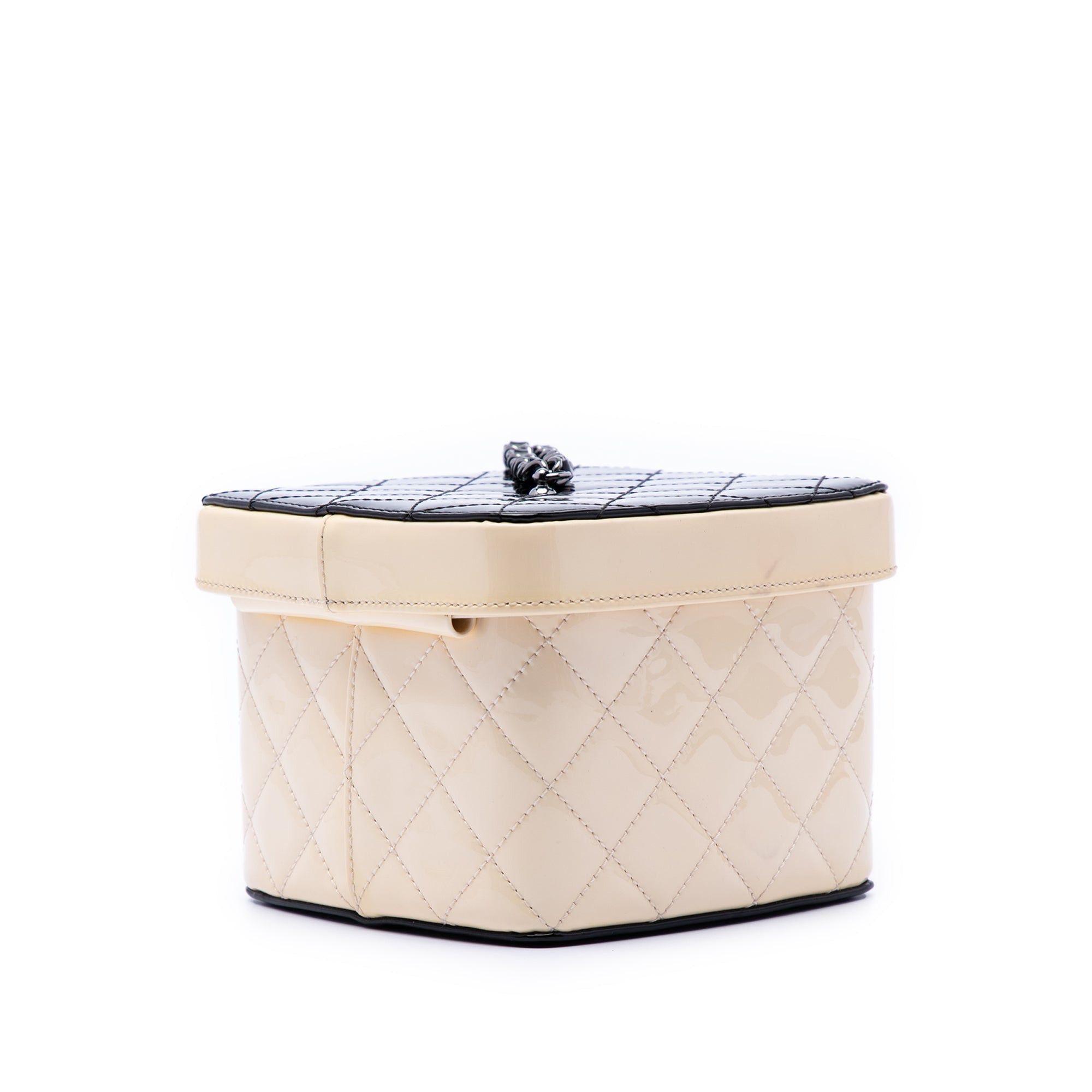 Chanel Mini CC Quilted Patent Vanity Bag Size ONE SIZE - 2 Thumbnail