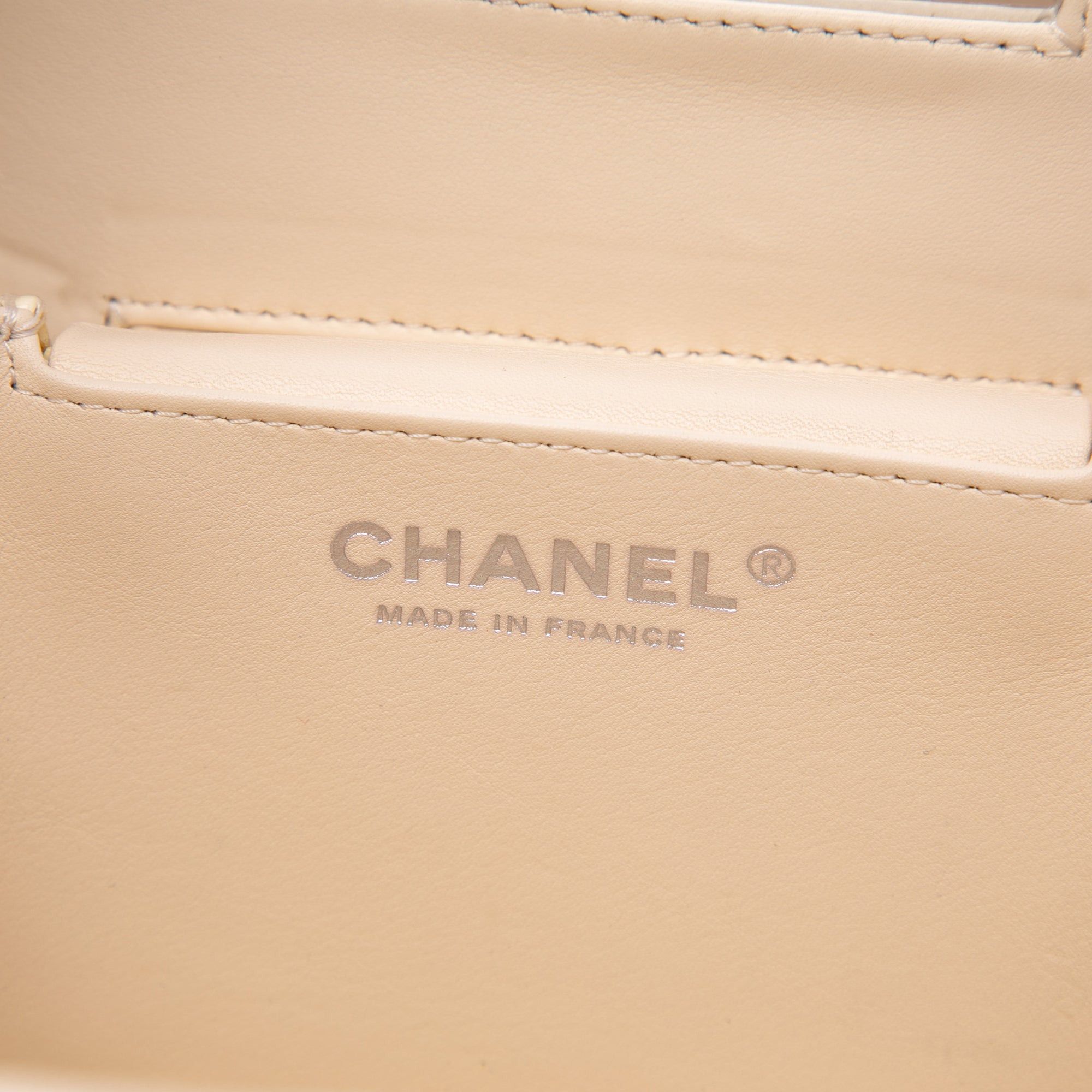 Chanel Mini CC Quilted Patent Vanity Bag Size ONE SIZE - 5 Thumbnail
