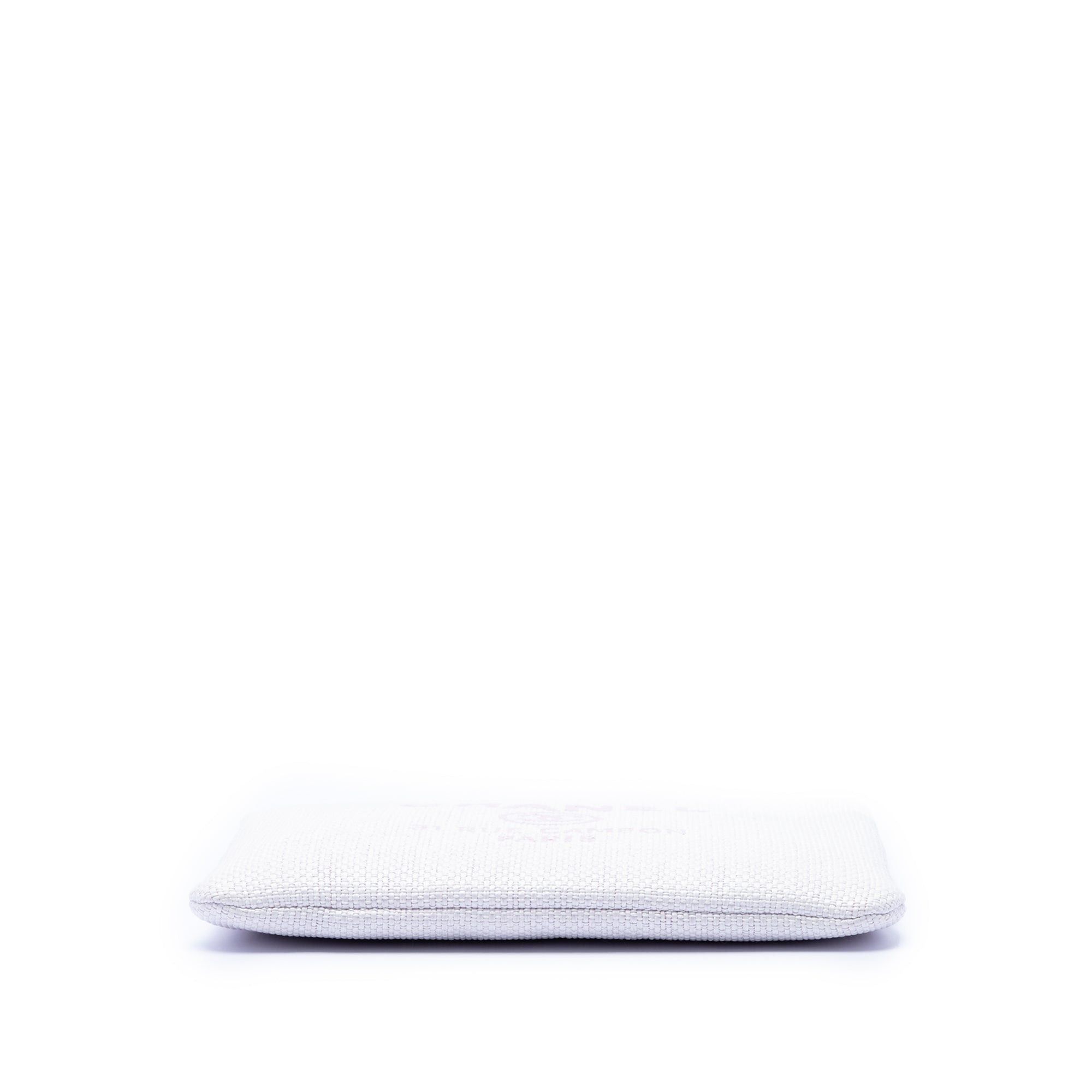 Chanel Medium Raffia Deauville O Case Clutch Size ONE SIZE - 3 Thumbnail