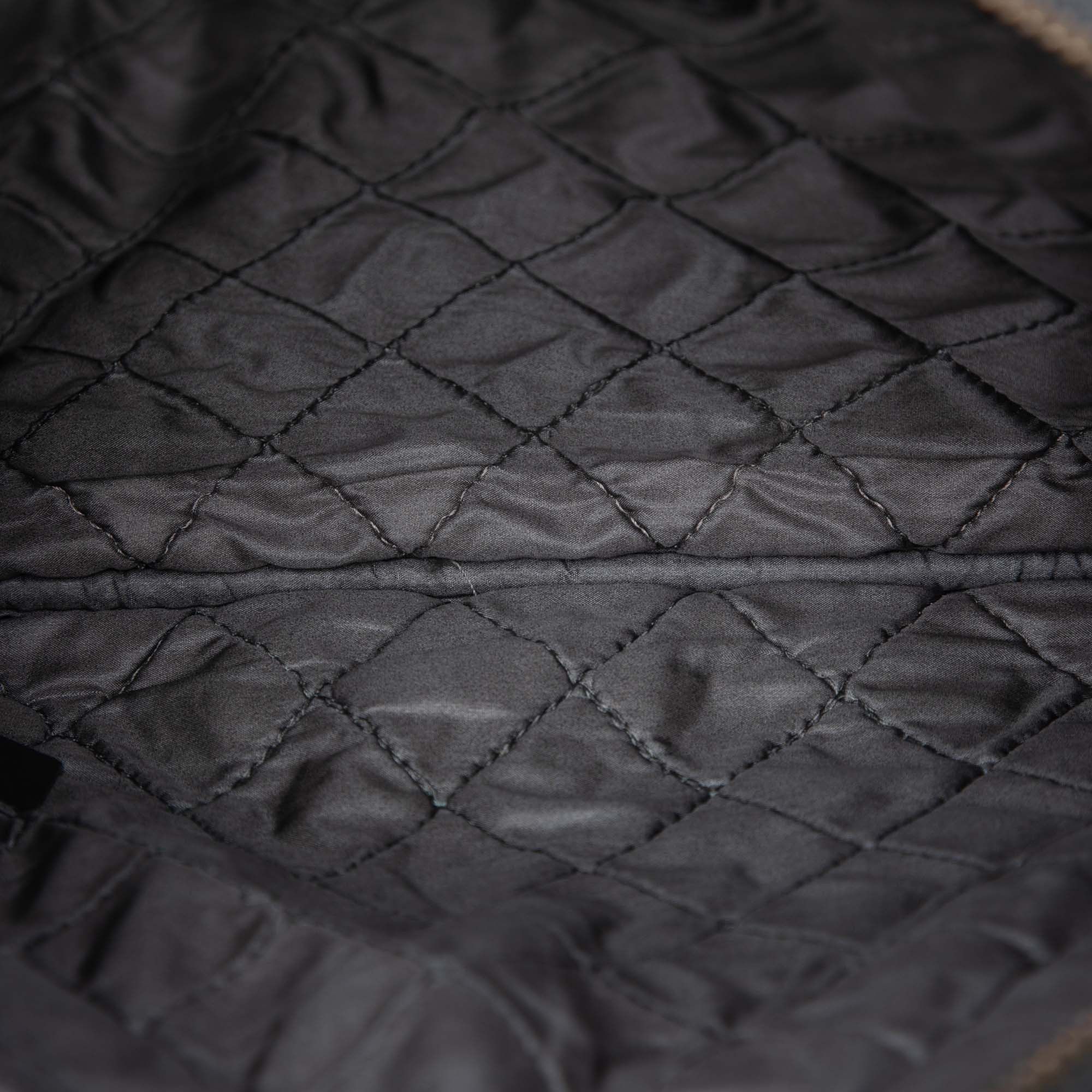Chanel Small Quilted Crinkled Patent O Case Clutch Size ONE SIZE - 4 Thumbnail