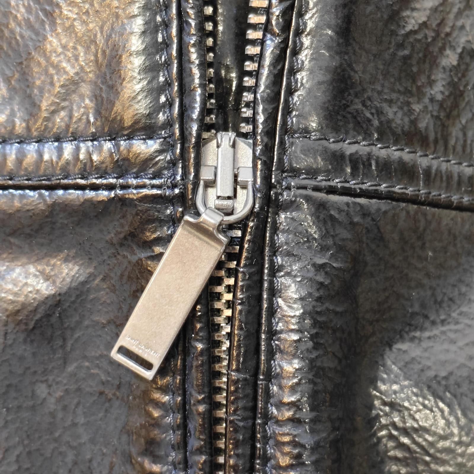Saint Laurent Paris Saint Laurent Patent Leather Mini Skirt Size S Size 27" / US 4 / IT 40 - 6 Thumbnail