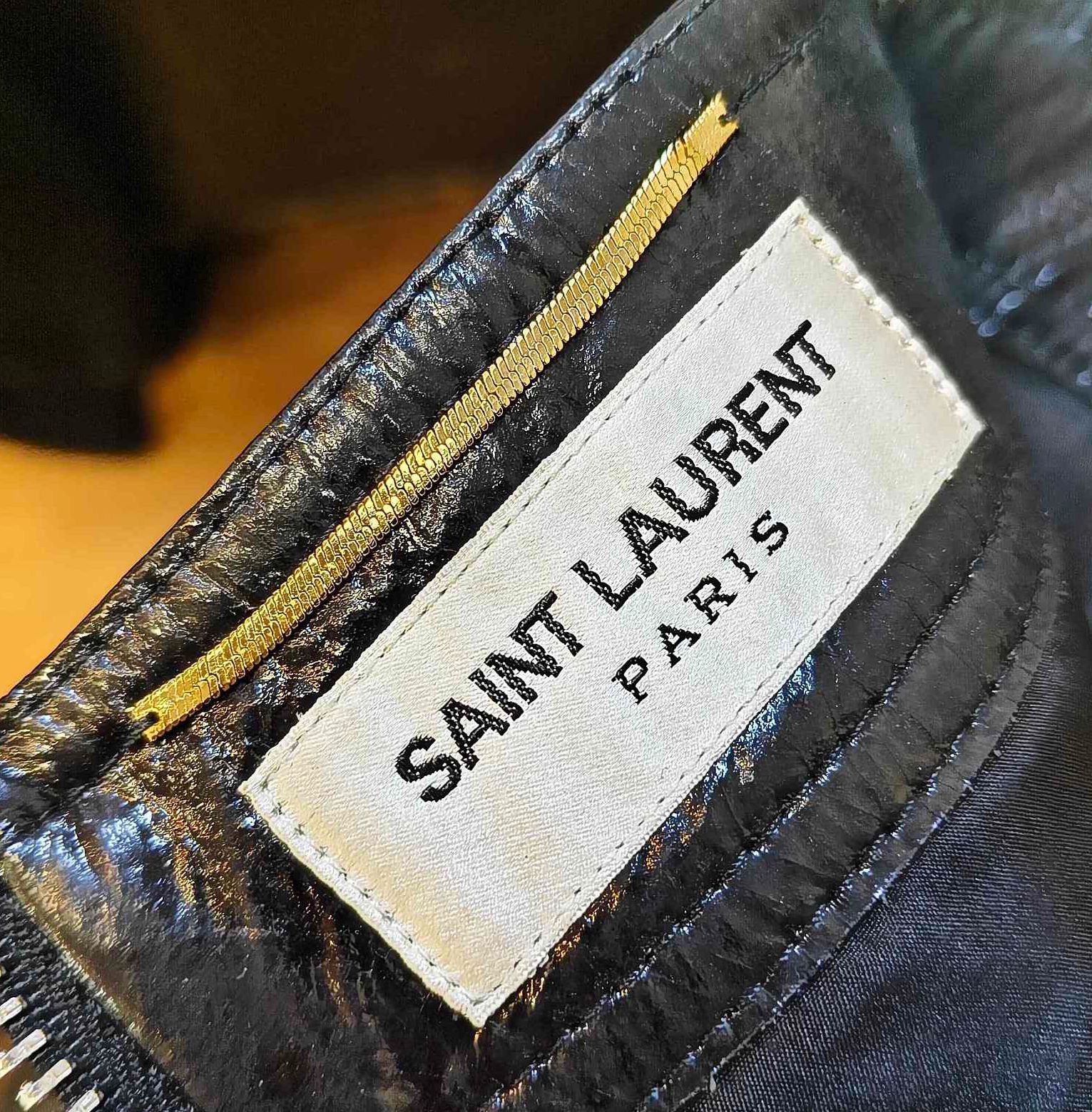 Saint Laurent Paris Saint Laurent Patent Leather Mini Skirt Size S Size 27" / US 4 / IT 40 - 5 Thumbnail