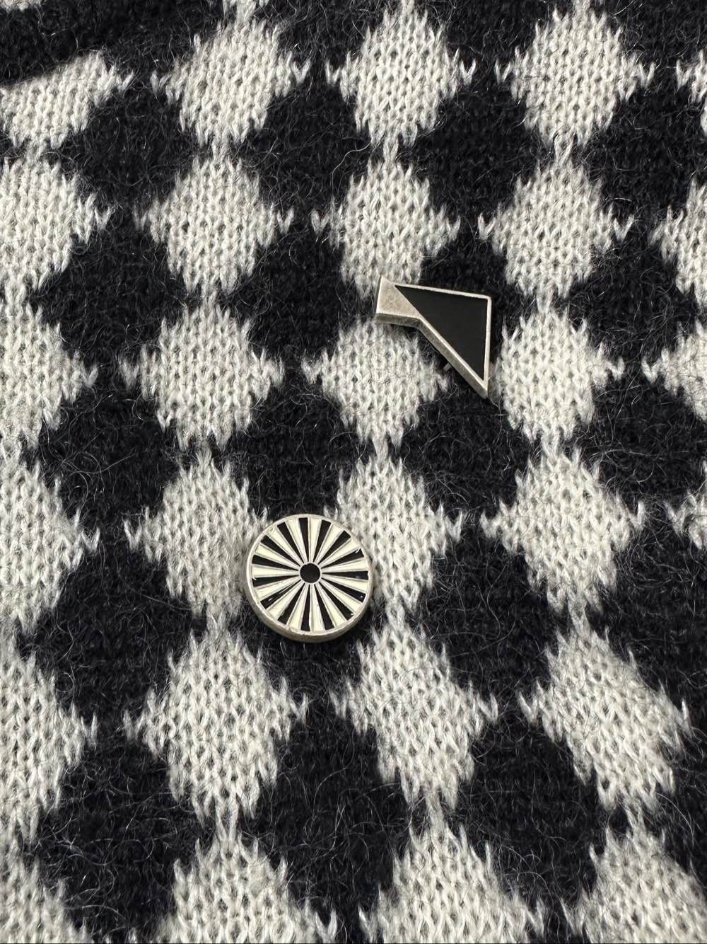 Saint Laurent Paris Saint Laurent Geometric Pattern Wool Sweater Size S Size US S / EU 44-46 / 1 - 7 Thumbnail