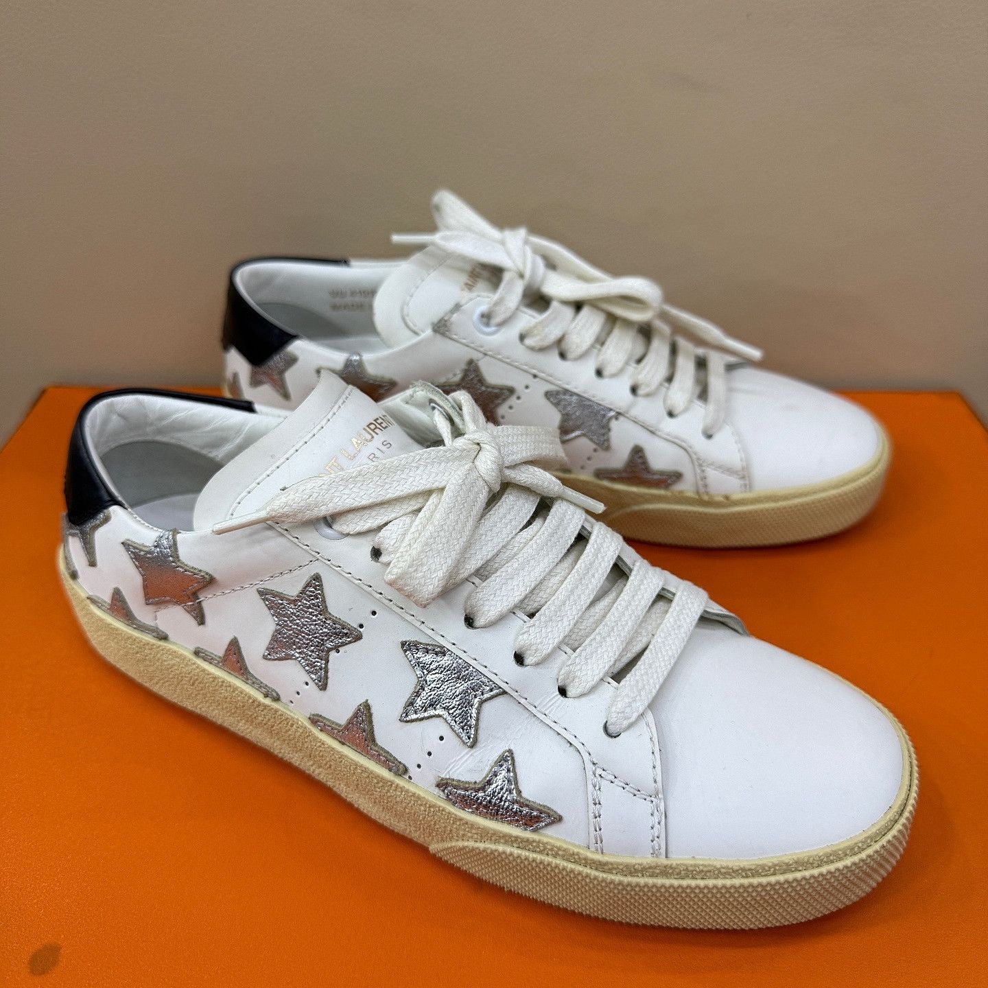 Saint Laurent Paris Saint Laurent Star Low-Top Sneakers Size 35 Size US 5 / IT 35 - 6 Thumbnail