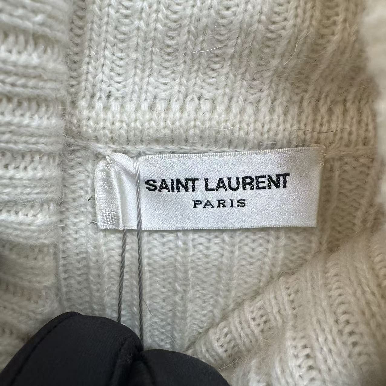 Saint Laurent Paris Saint Laurent Logo Patch Turtleneck Sweater Size L Size L / US 10 / IT 46 - 3 Thumbnail