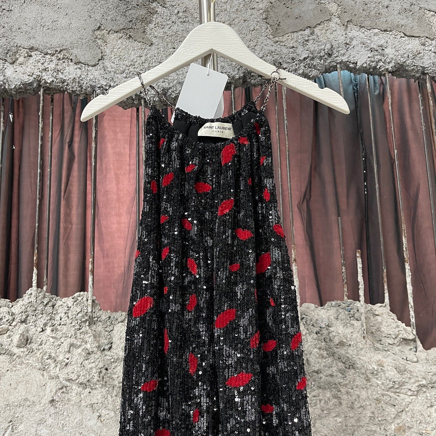 Saint Laurent Paris Saint Laurent Lips Sequin Mini Dress Size XS Size XS / US 0-2 / IT 36-38 - 5 Thumbnail