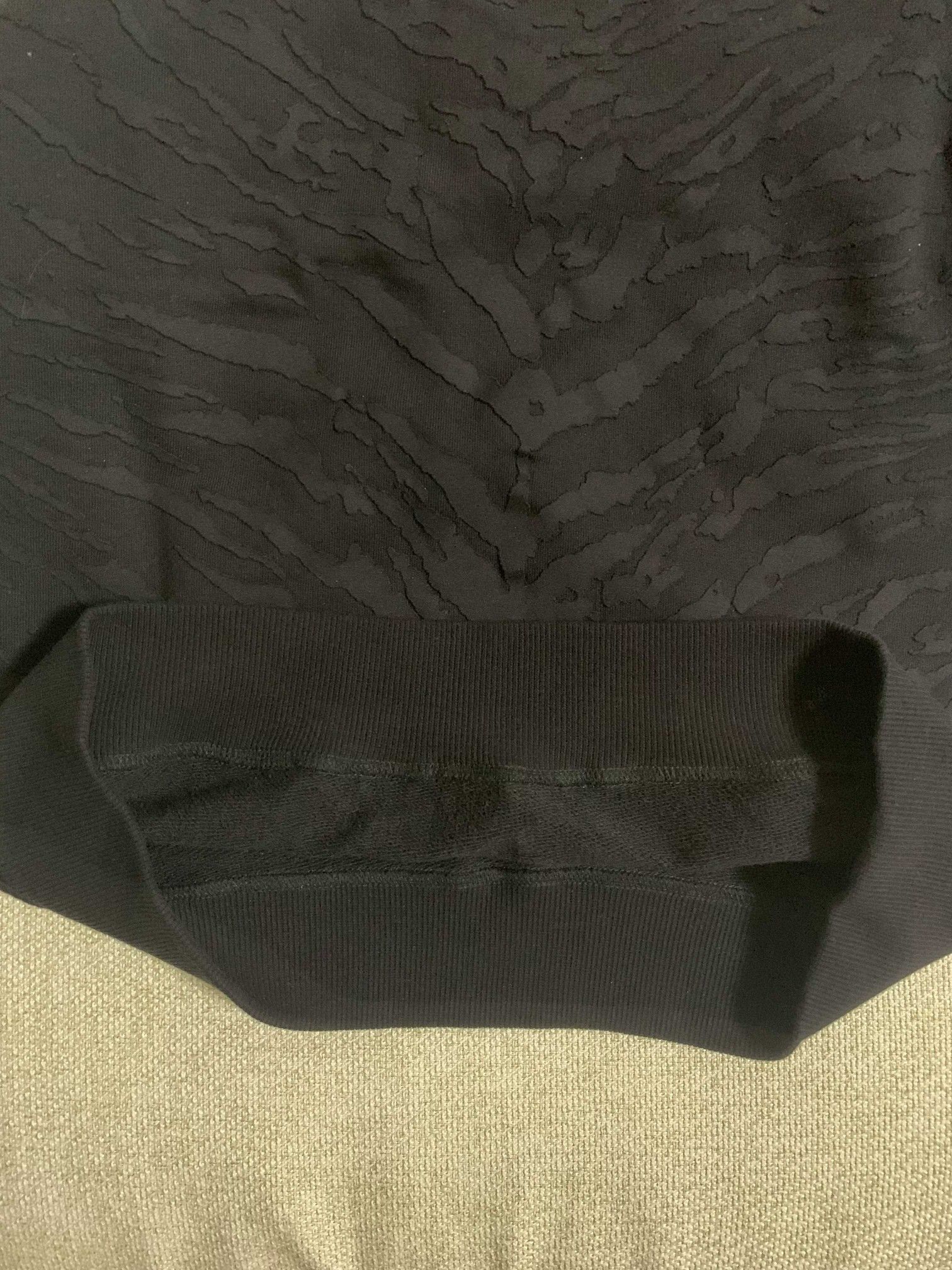 Saint Laurent Paris Saint Laurent Tiger Pattern Sweatshirt Size M Size US M / EU 48-50 / 2 - 7 Thumbnail