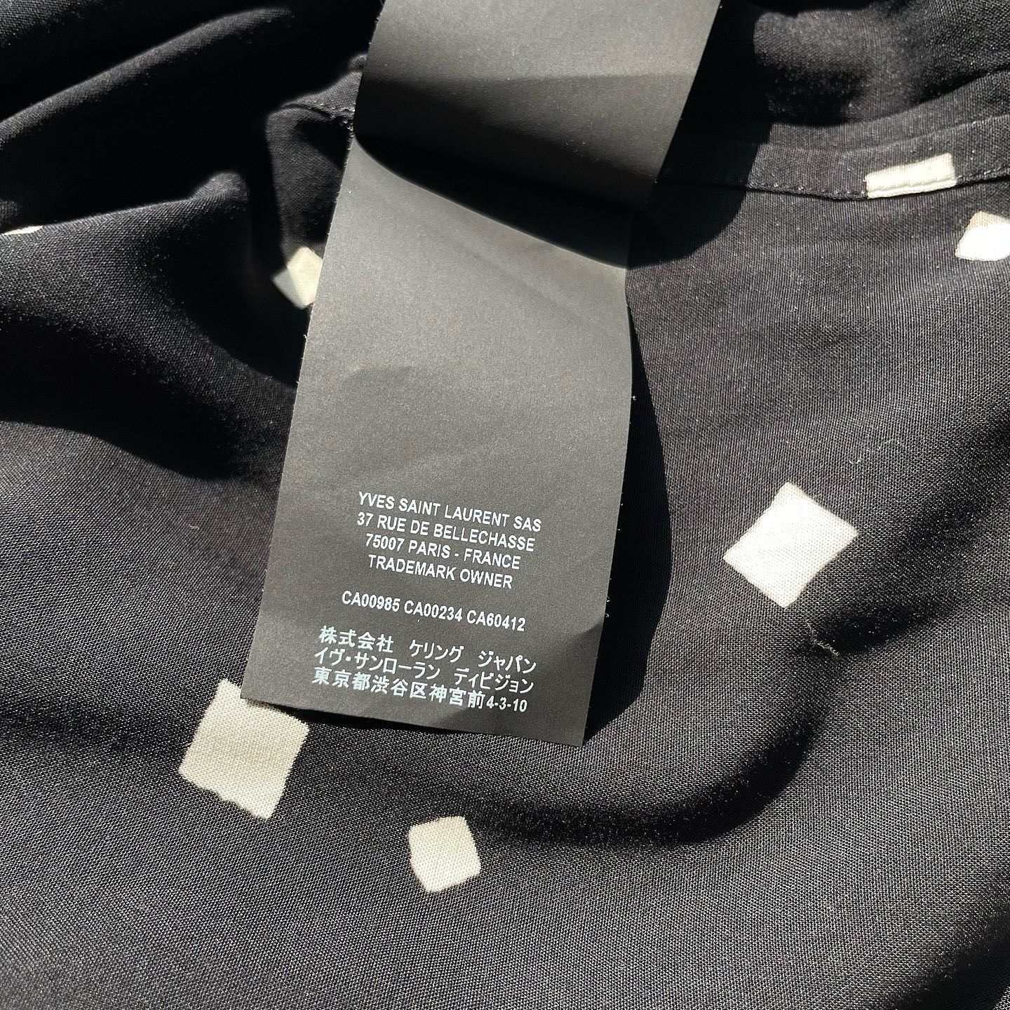 Saint Laurent Paris Saint Laurent Geometric Print Button Up Shirt Size S Size US S / EU 44-46 / 1 - 6 Thumbnail