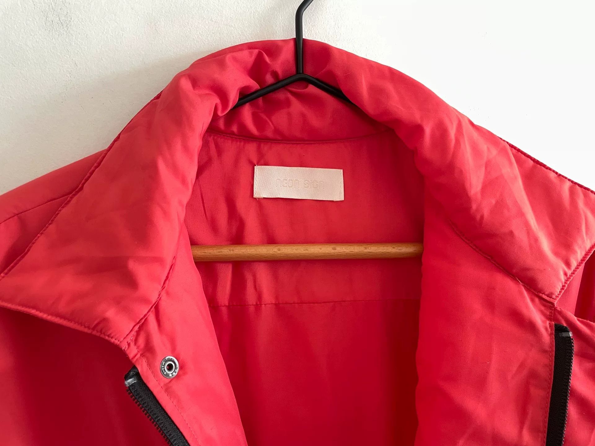 NEOUS Unisex Red Oversized Pocket Puffer Coat Size US S / EU 44-46 / 1 - 3 Thumbnail