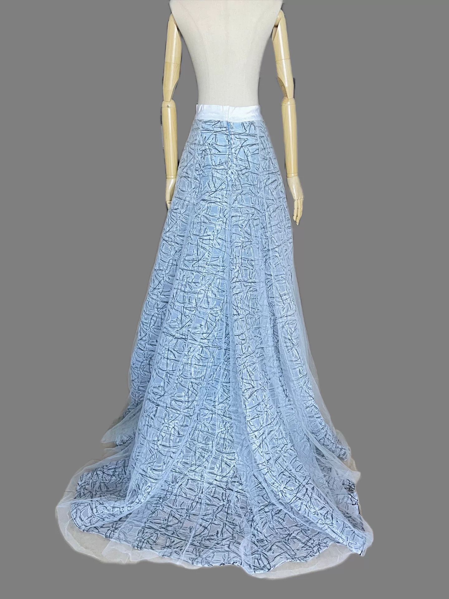 Carolina Herrera Carolina Herrera Tulle Evening Dress Size XL / US 12-14 / IT 48-50 - 2 Thumbnail