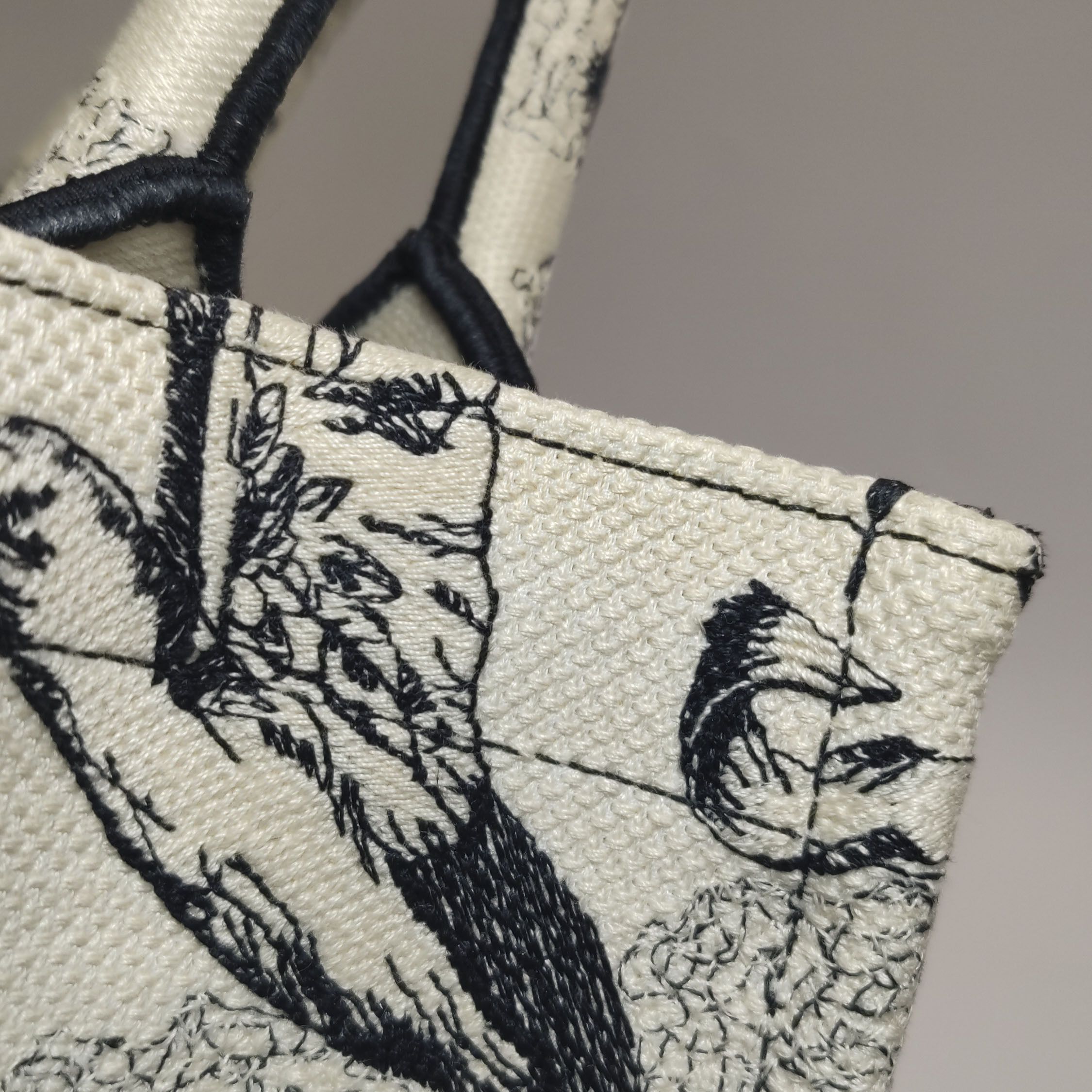 Dior Dior Women os Tote Bags Size ONE SIZE - 18 Thumbnail