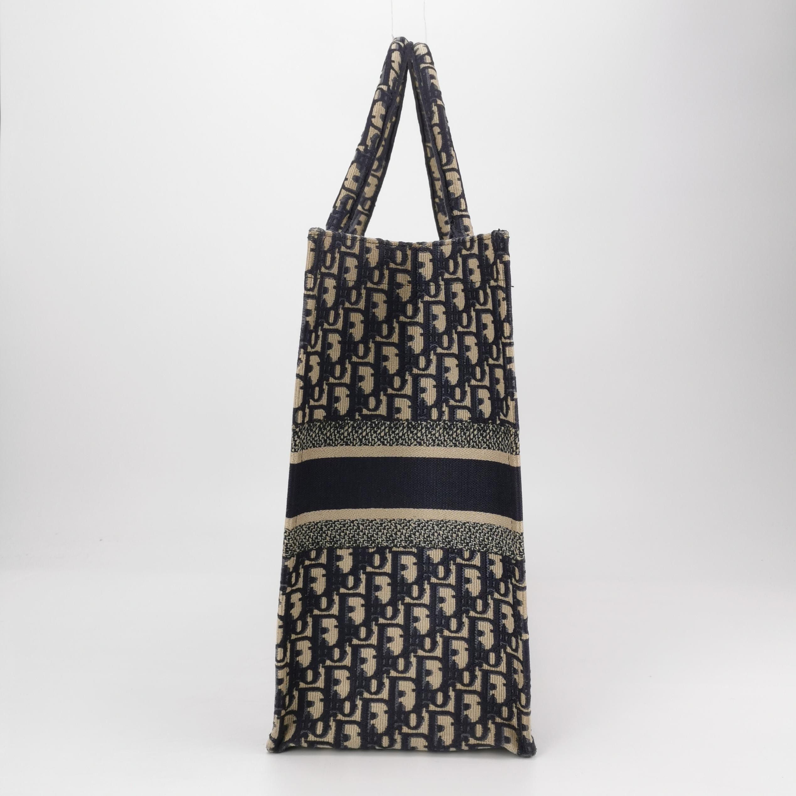 Dior Dior Women os Tote Bags Size ONE SIZE - 4 Thumbnail